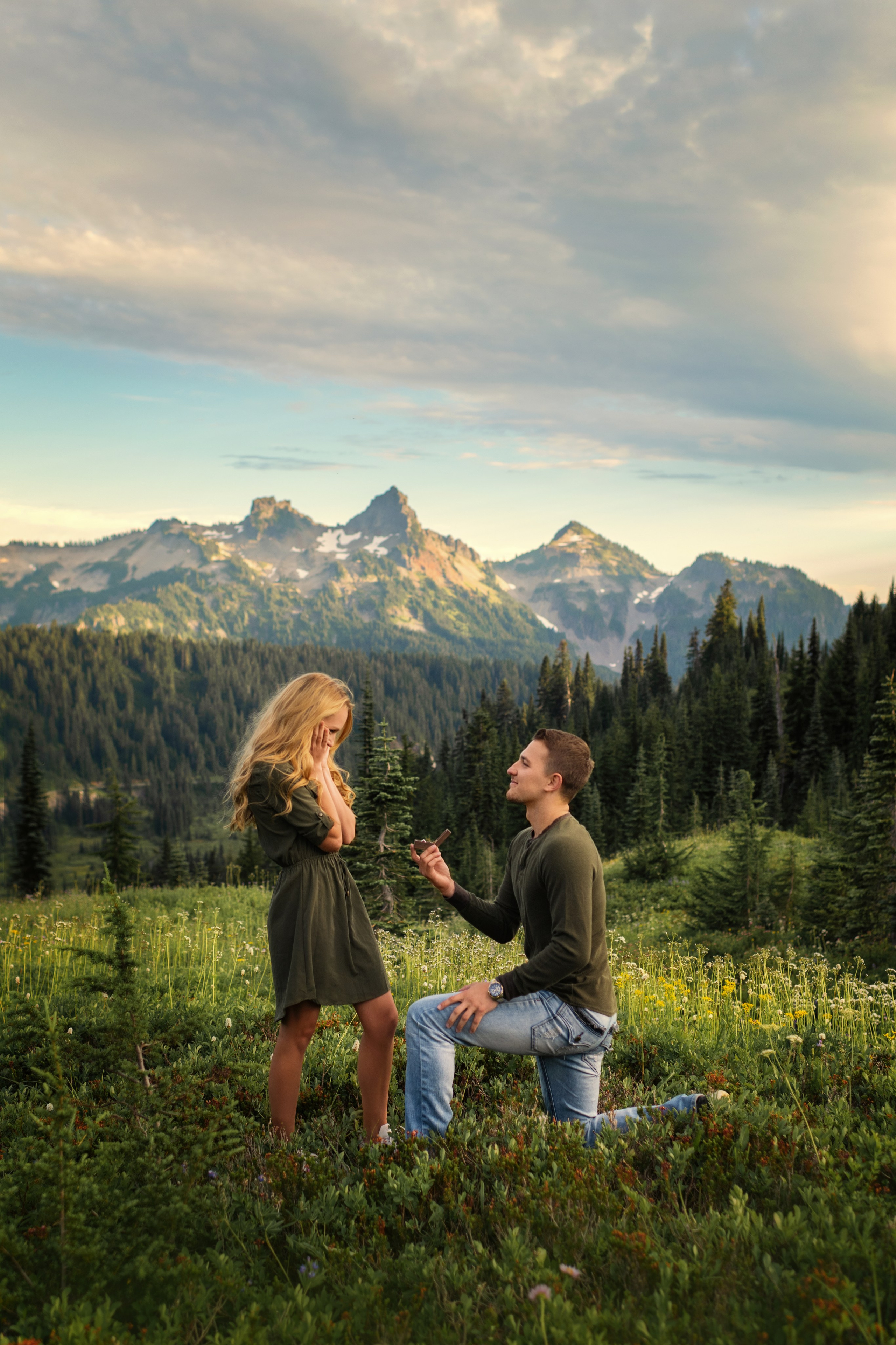 Aleks & Vika. Wedding & family photography in Seattle area. Helen Michelle photographer