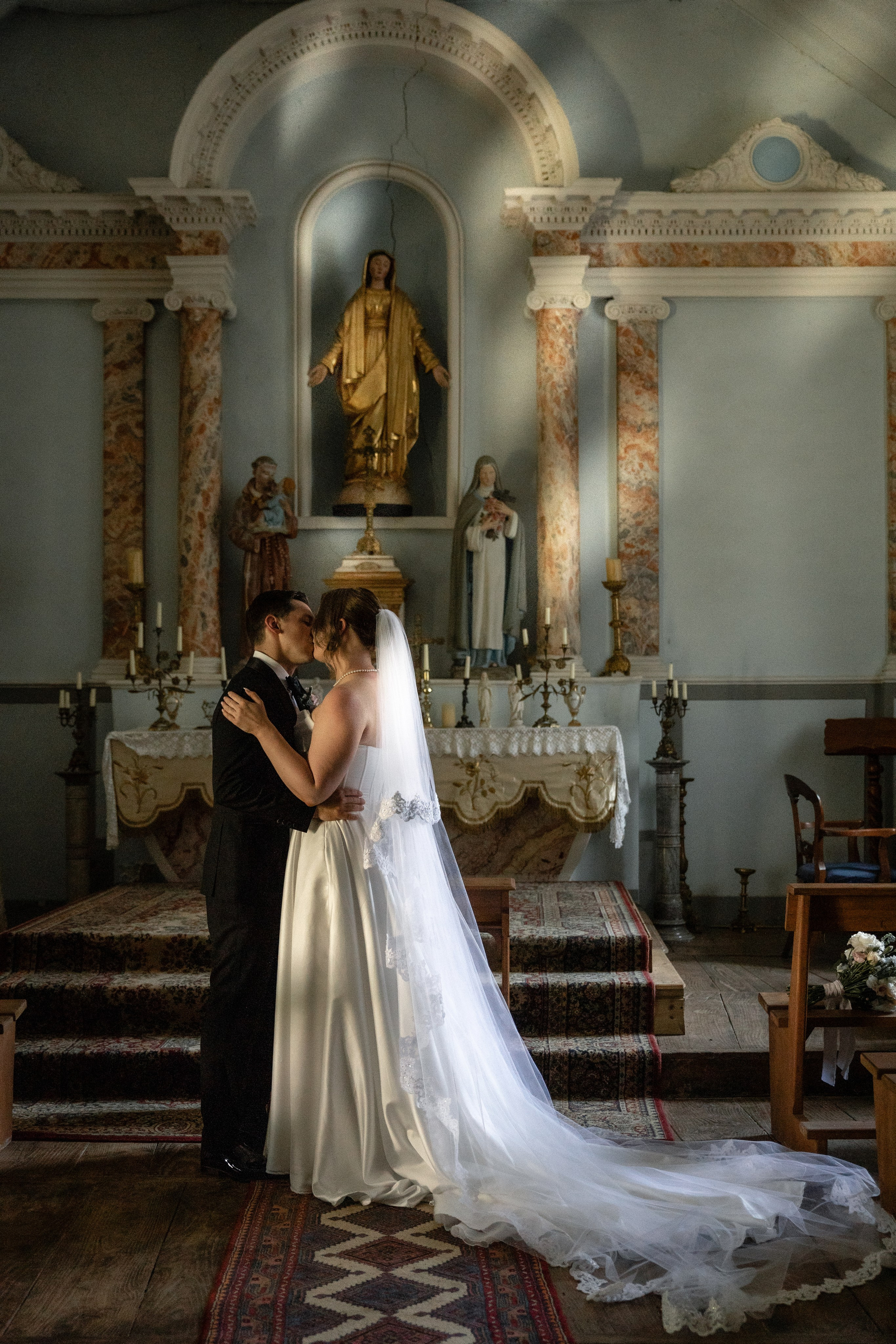 Château Elopement in Occitanie — Château Bagen | Southwest France. Eugénie Smirnova — Wedding & Elopement Photographer in Southwest France