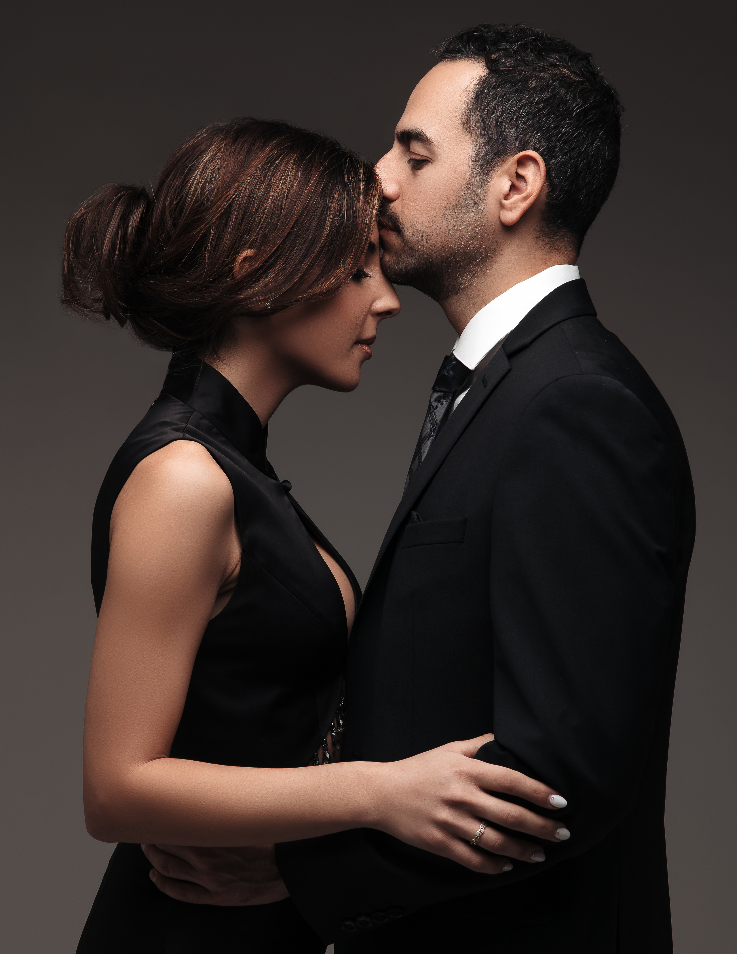 Portraits. Los Angeles maternity, boudoir and family photographer