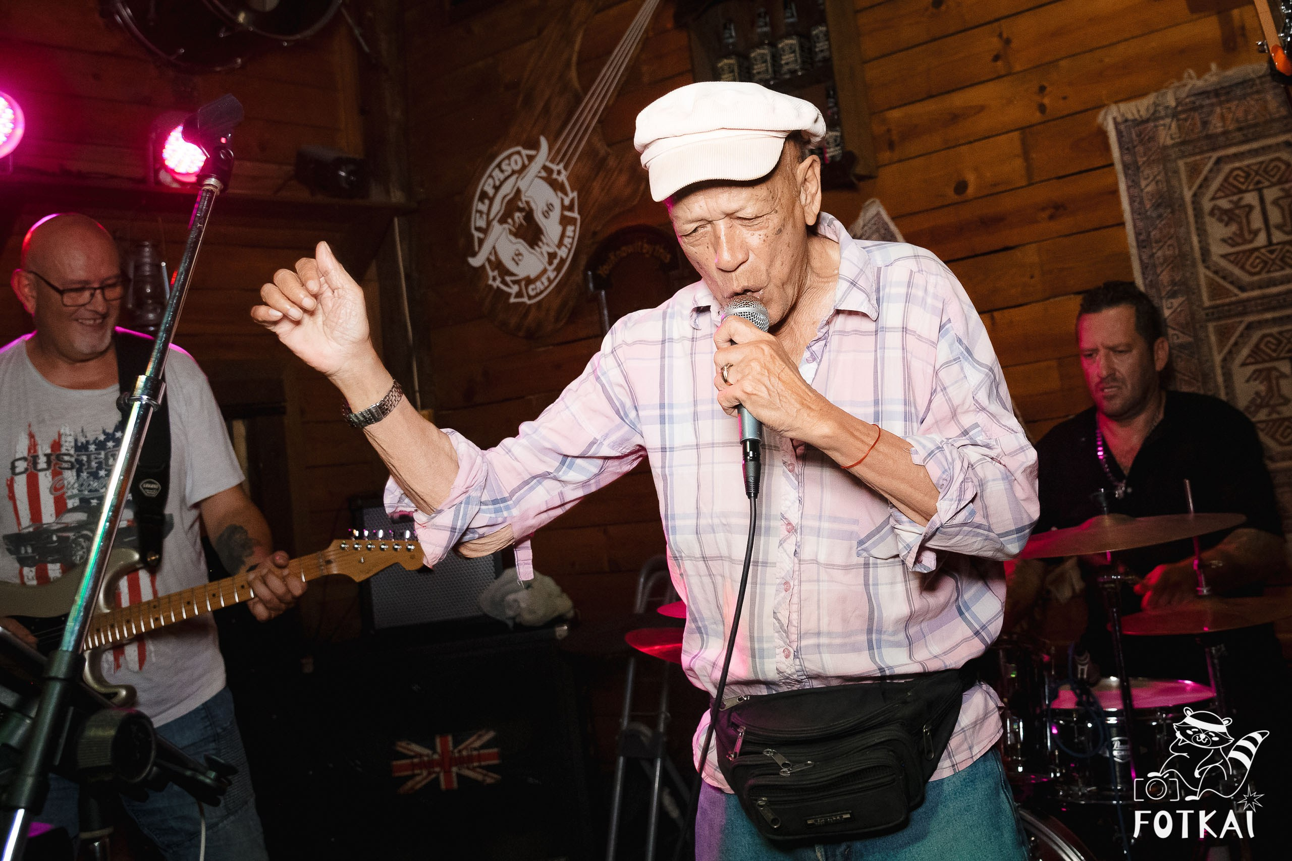 El Paso Rock Bar Torrevieja: Reportaje fotográfico 19.09.25 | FOTKAI