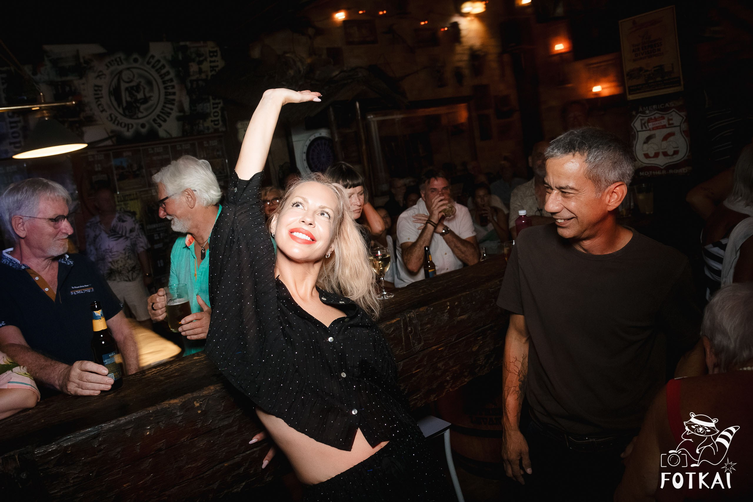 El Paso Rock Bar Torrevieja: Reportaje fotográfico 03.10.25 | FOTKAI