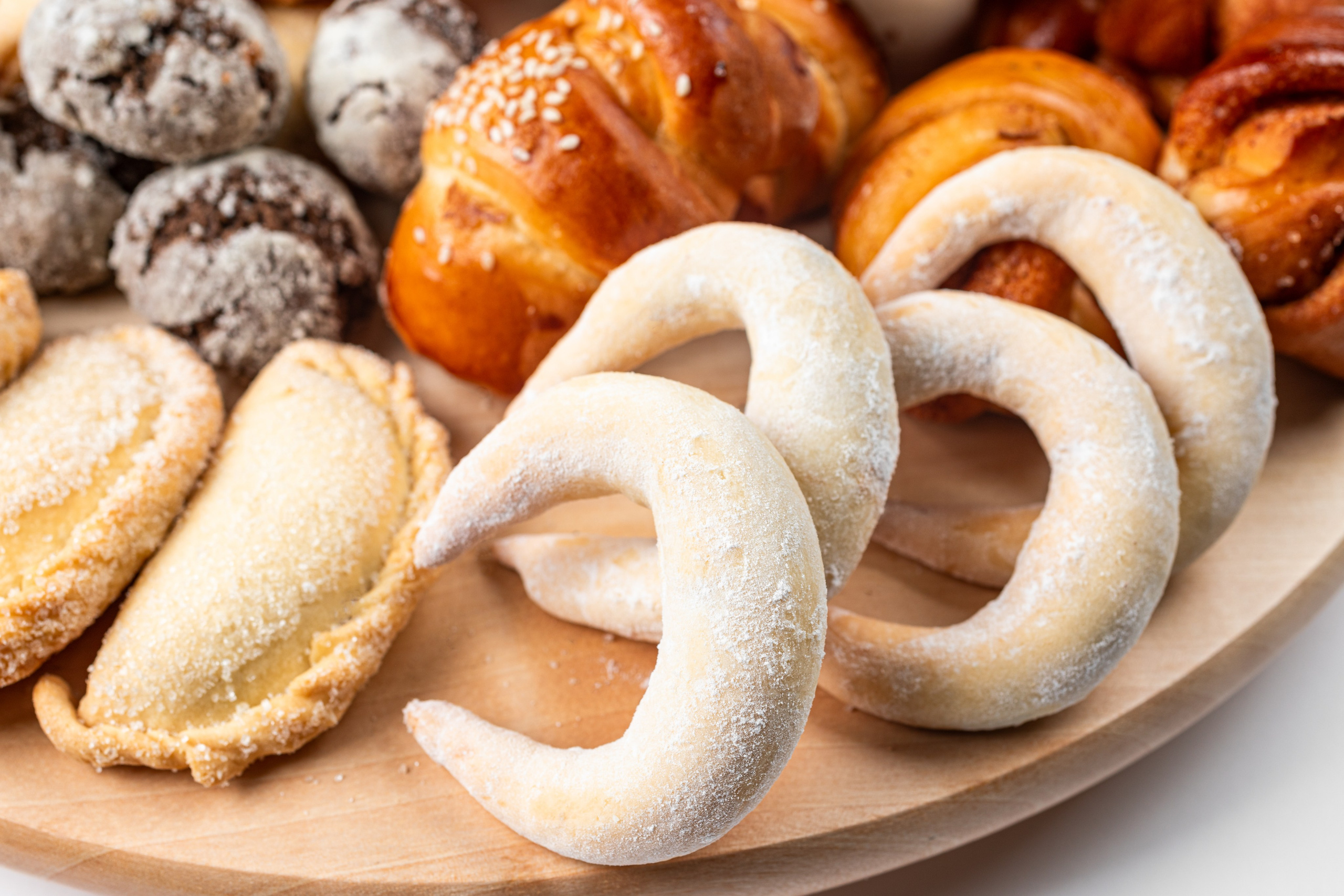 Фуд-фотосъемка выпечки Oliva Bakery Бишкек. Фотограф в Бишкеке Оксана Шувалова