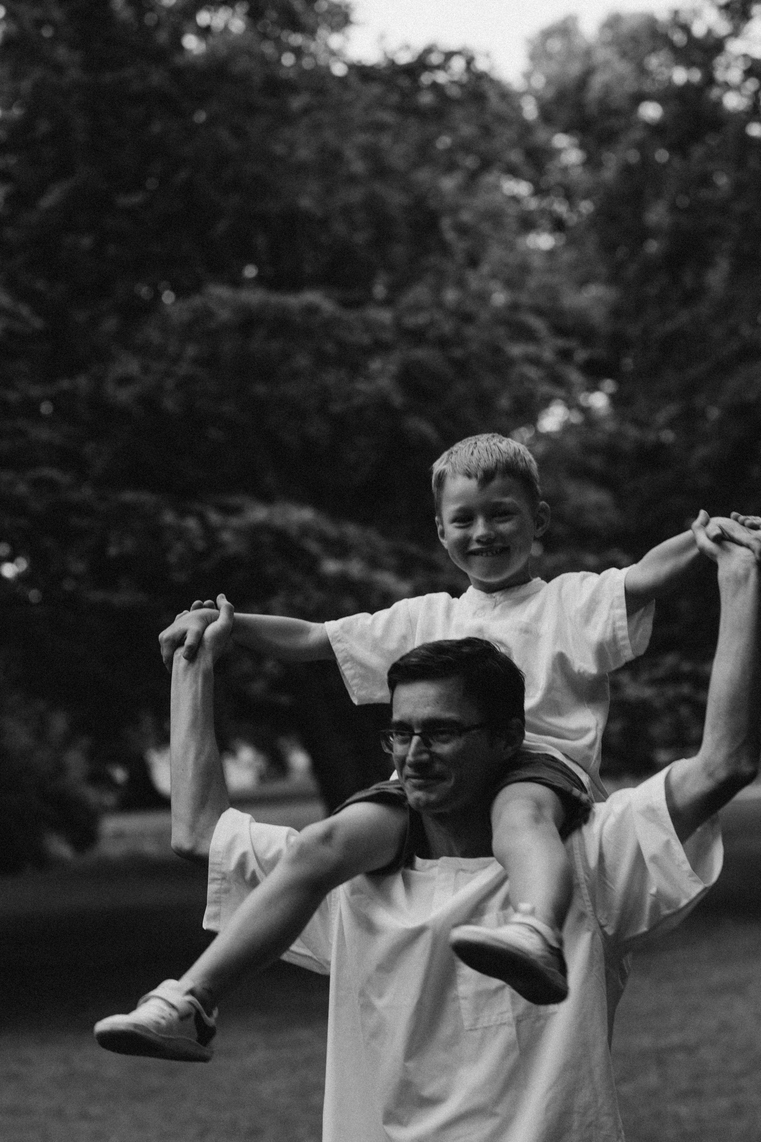 Kaivopuisto. Wedding and potrait photographer in Helsinki Vickan O