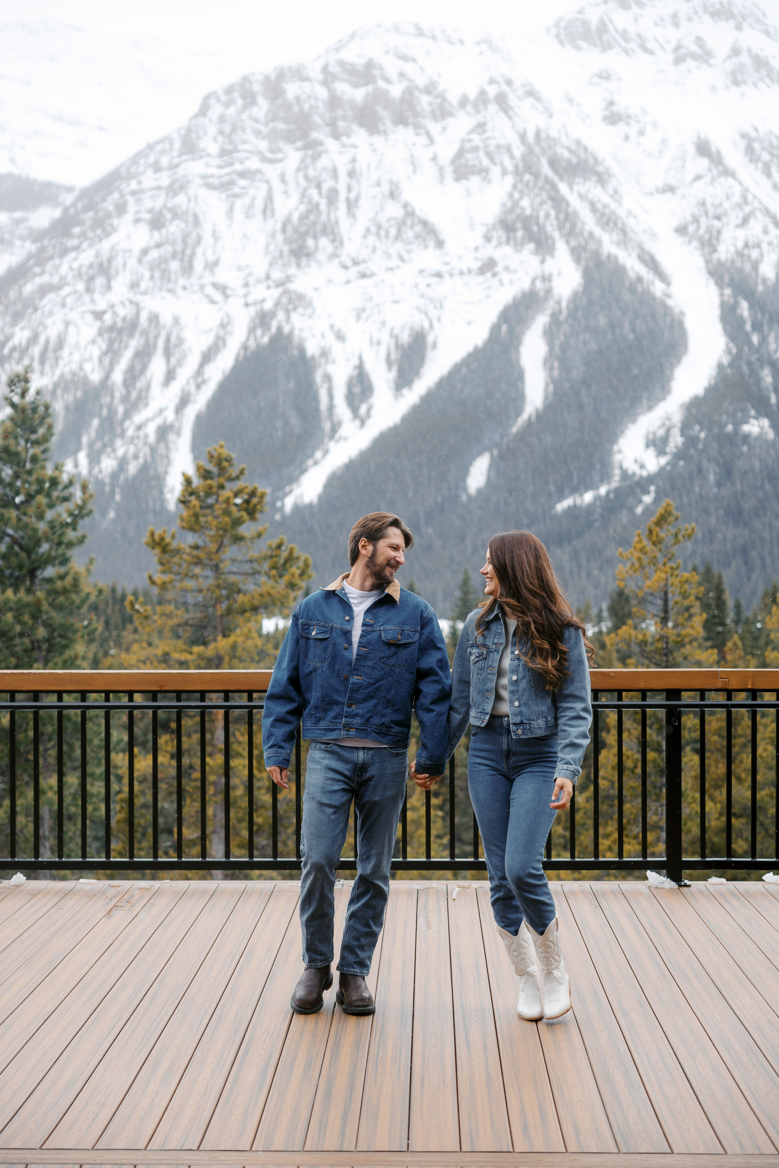 Ski engagement session. Home