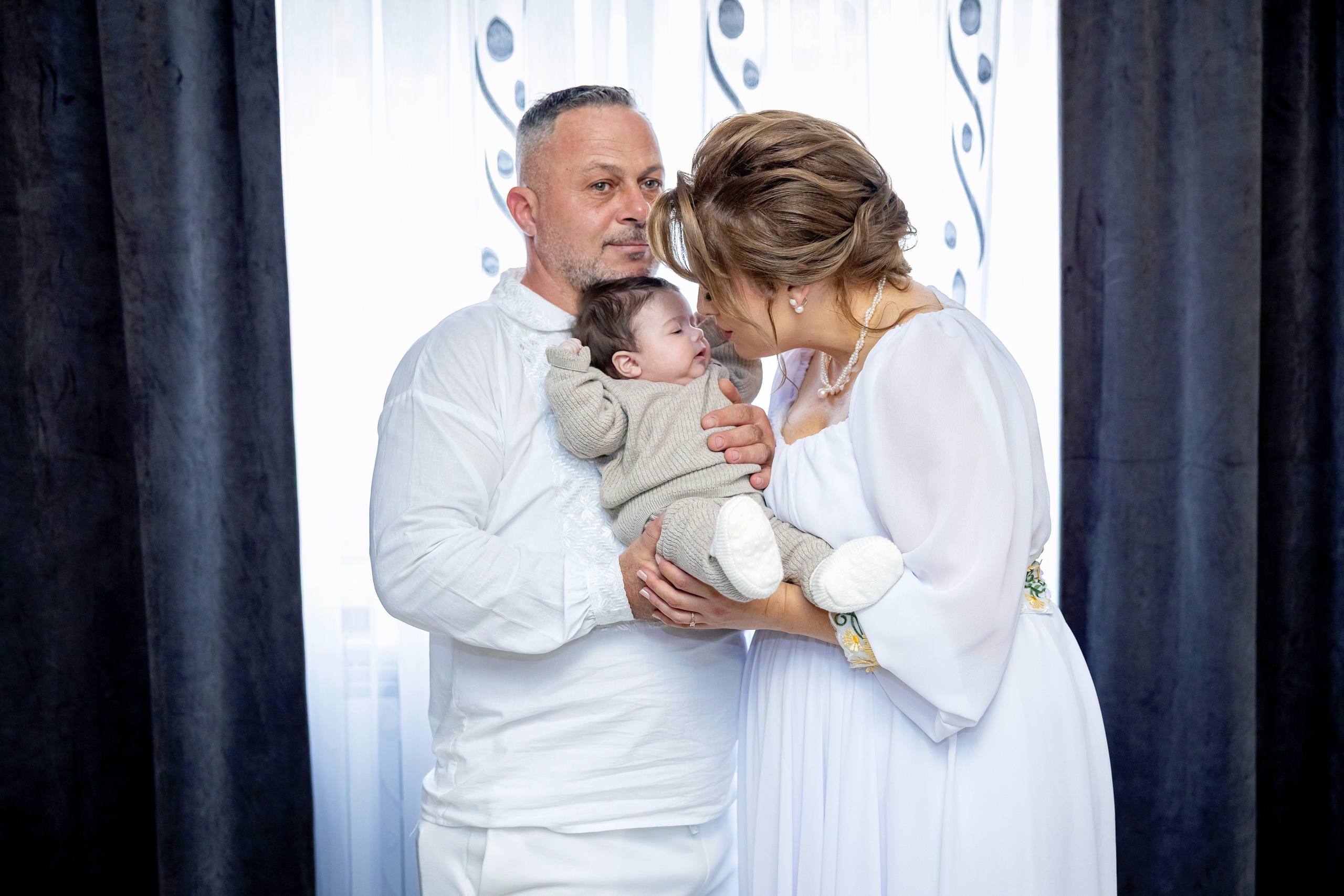 Andrei Sebastian. Moments By Gub