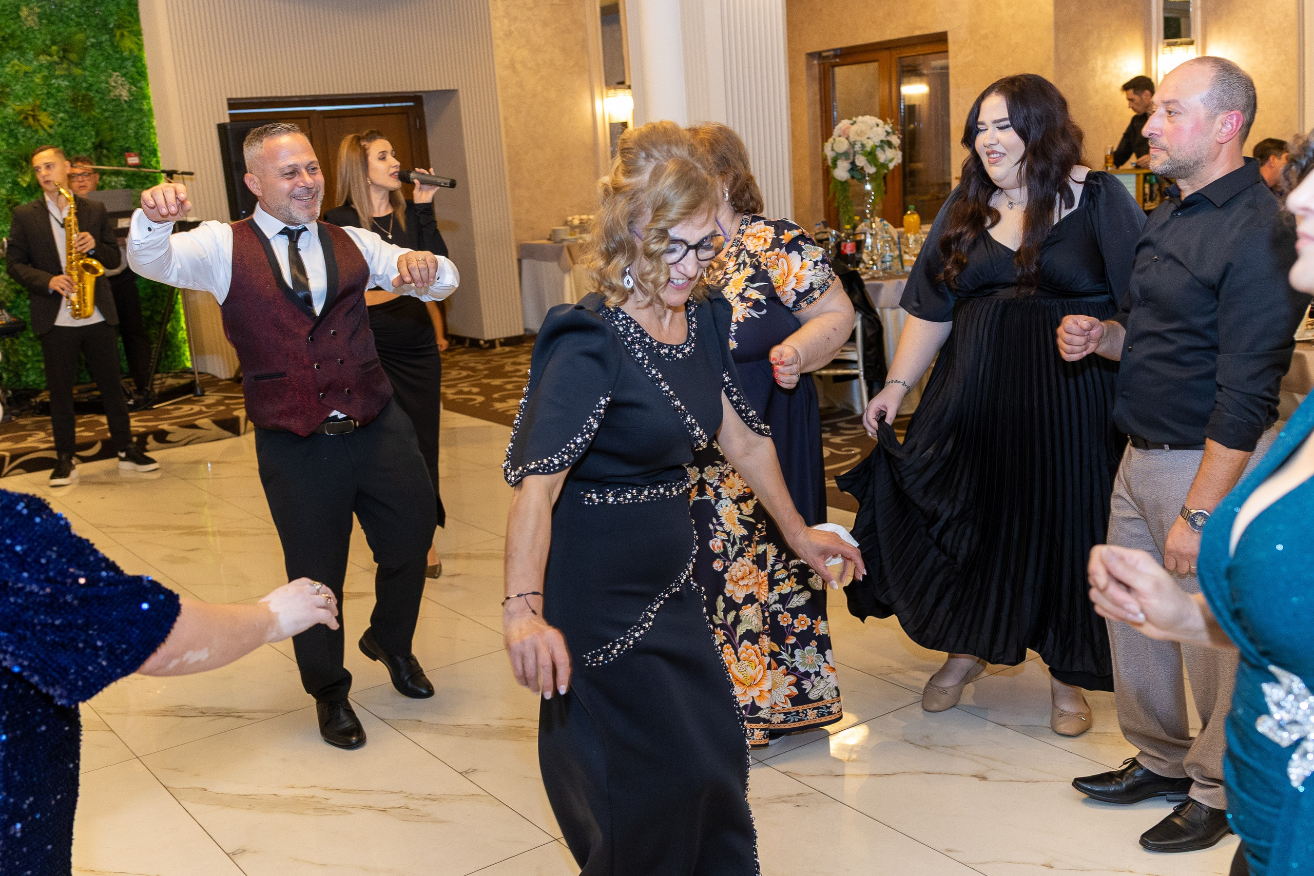 Andrei Sebastian. Moments By Gub