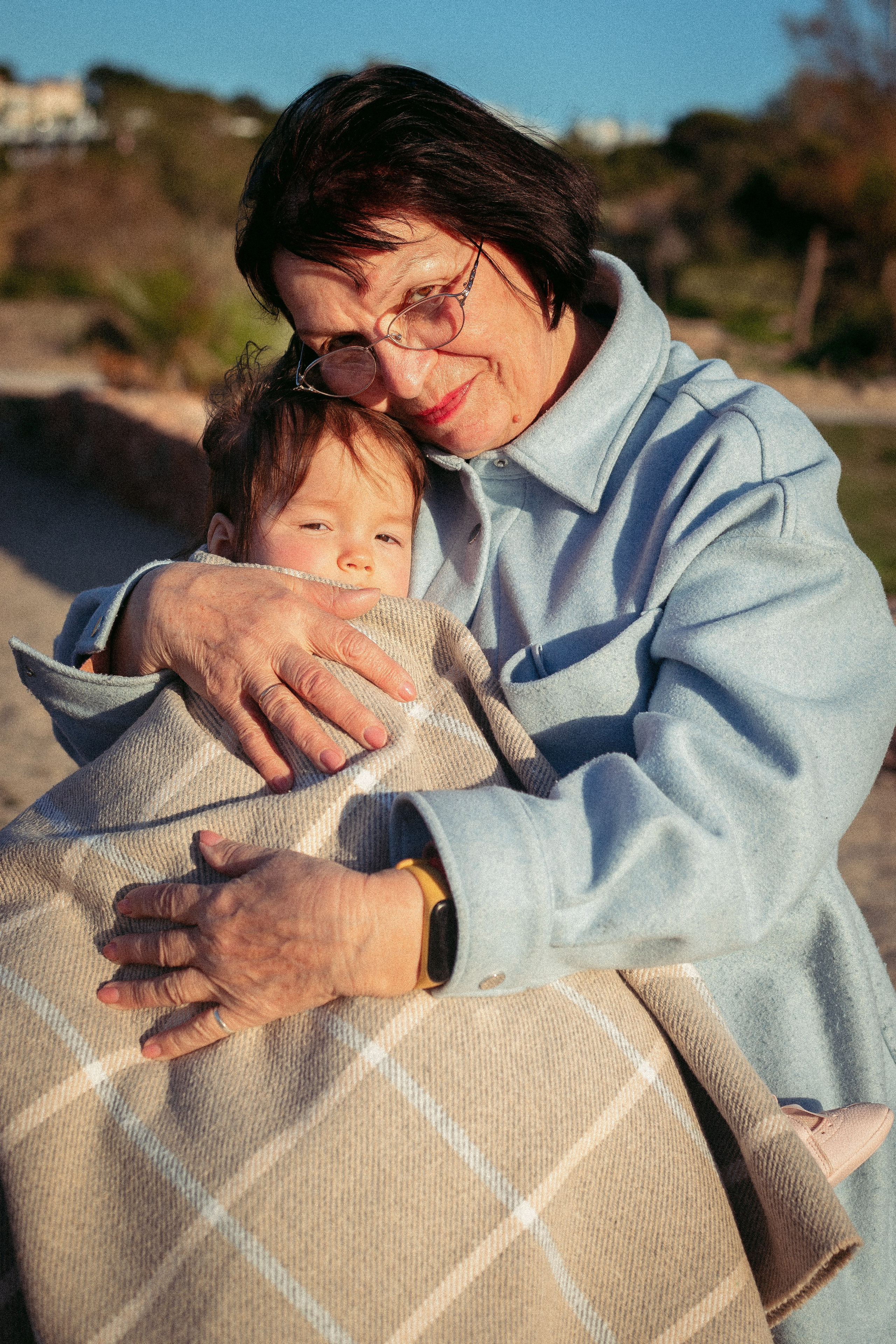 Little Beach Celebration. Family Photographer in Greece