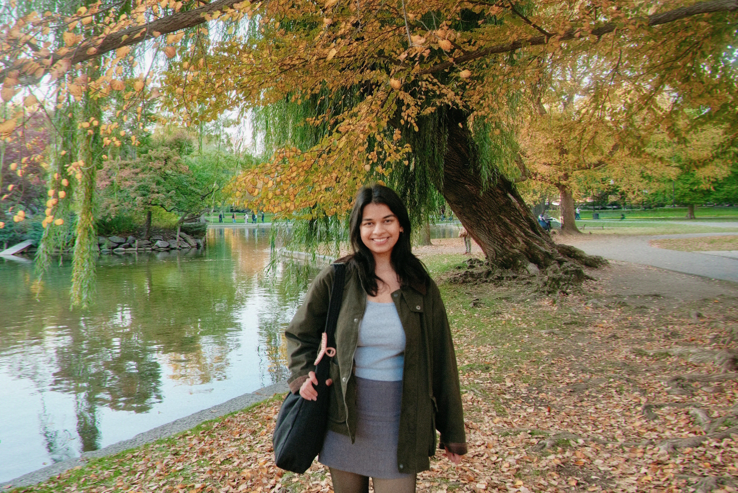Autumn walk with Annie. Kelly Sang, graduation and portrait photographer in Boston