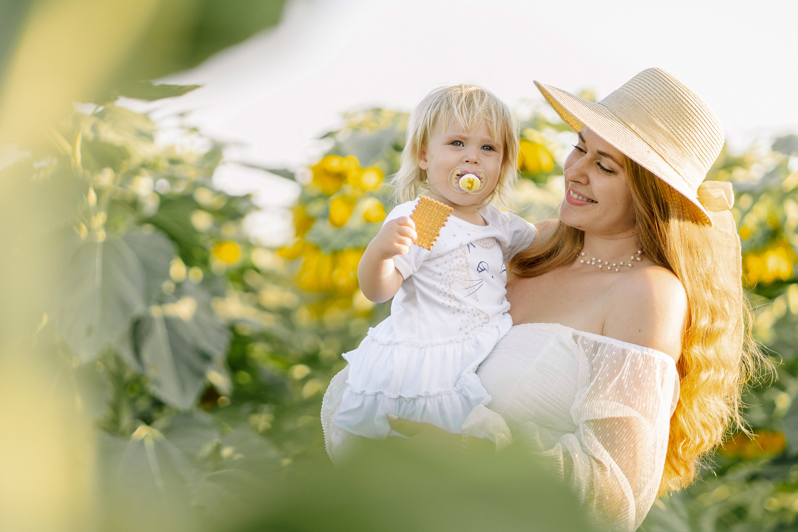 Семейная съемка в поле подсолнухов. Фотограф в Португалии Полина Готовая