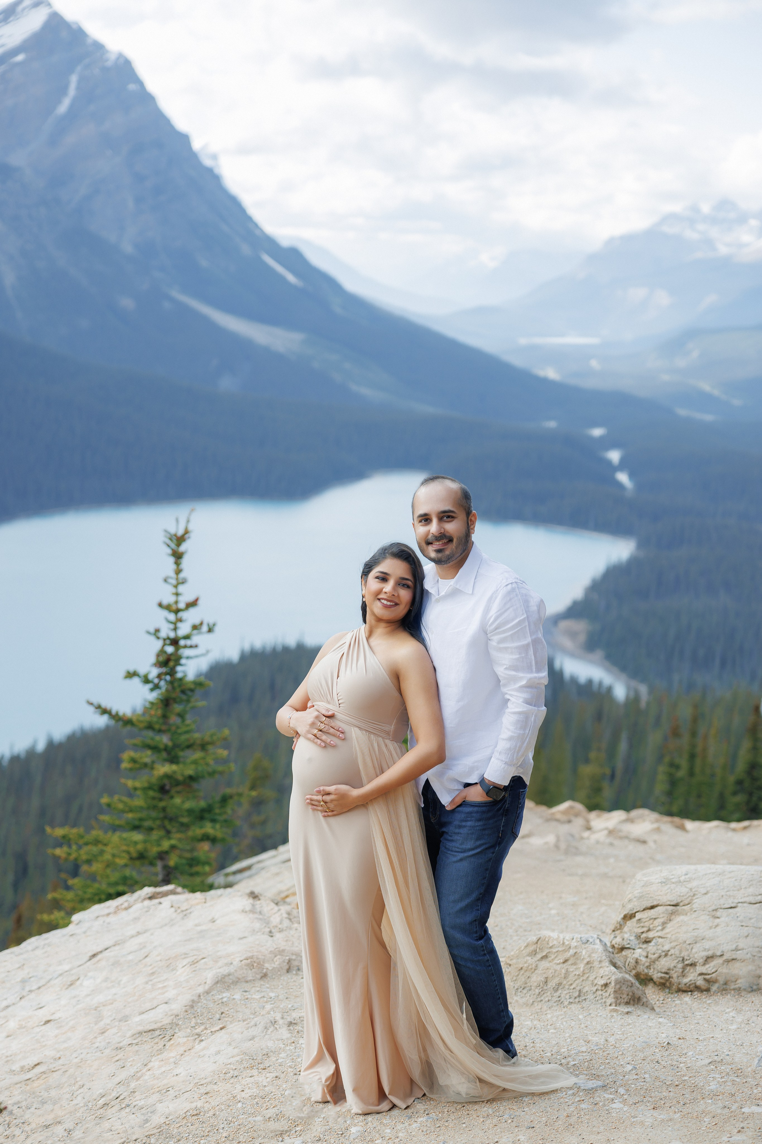 Mountain maternity shoot. Home