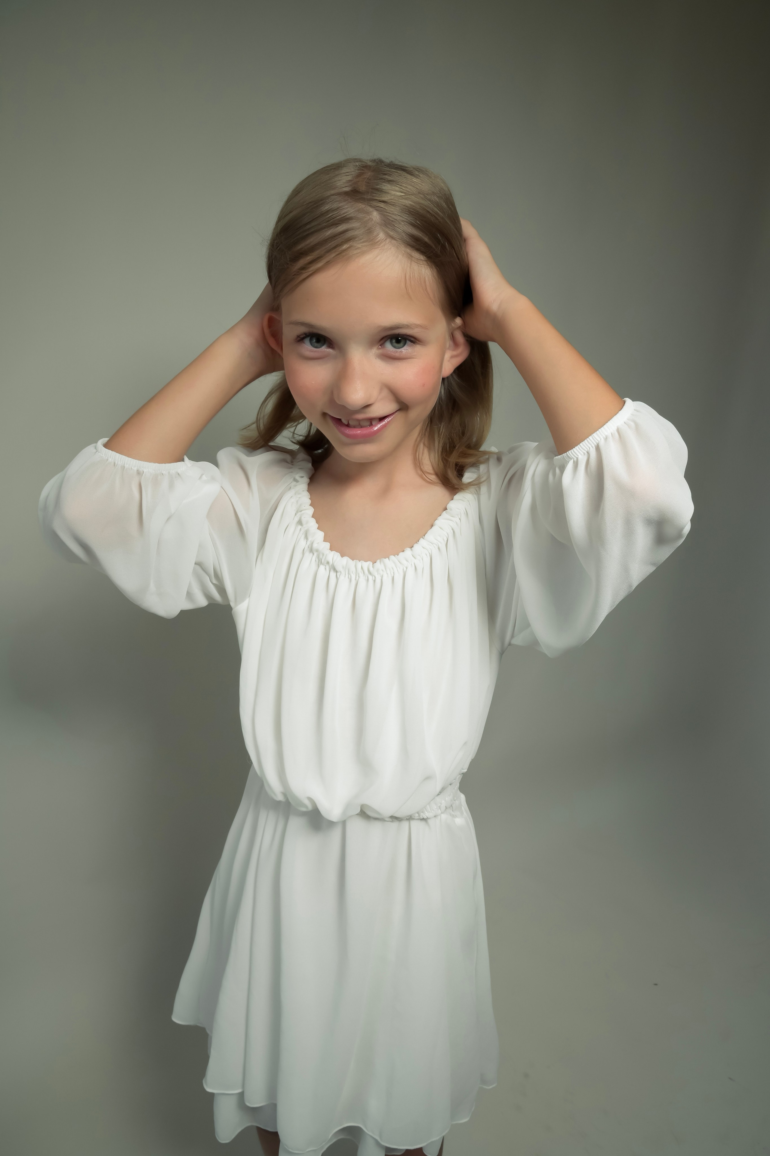 ELISA E SOFIA - SESSIONE FOTOGRAFICA ESTIVA LE SORELLE CON LA MAMMA