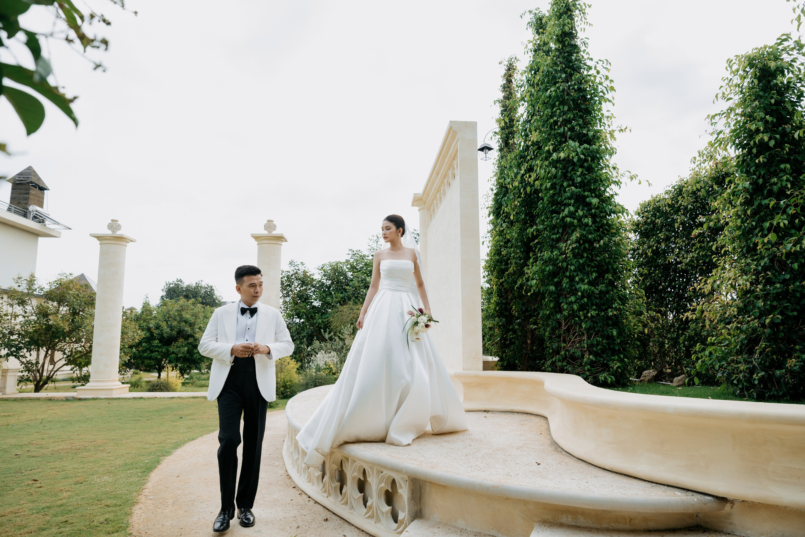 THU & NHU / An garden. Saigon Wedding Present | Art Beyond Moments
