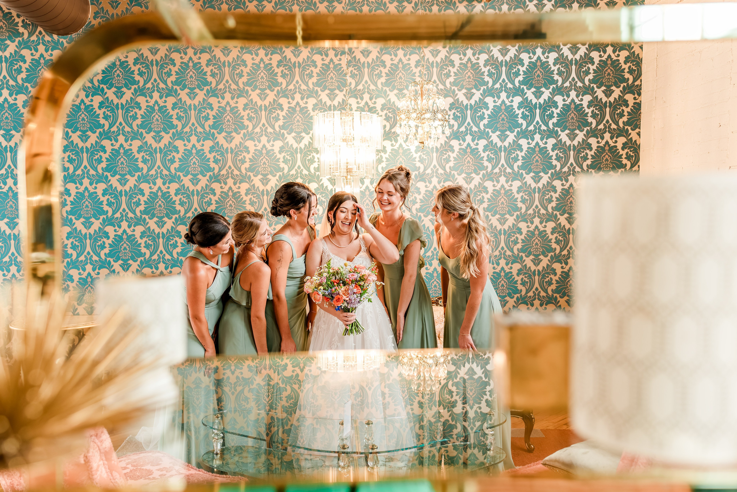 Bold & Eclectic Wedding at The Cheney Place | Grand Rapids Wedding Photographer. Alexandria Danielle Photography | Fort Wayne & Indianapolis Wedding Photographer