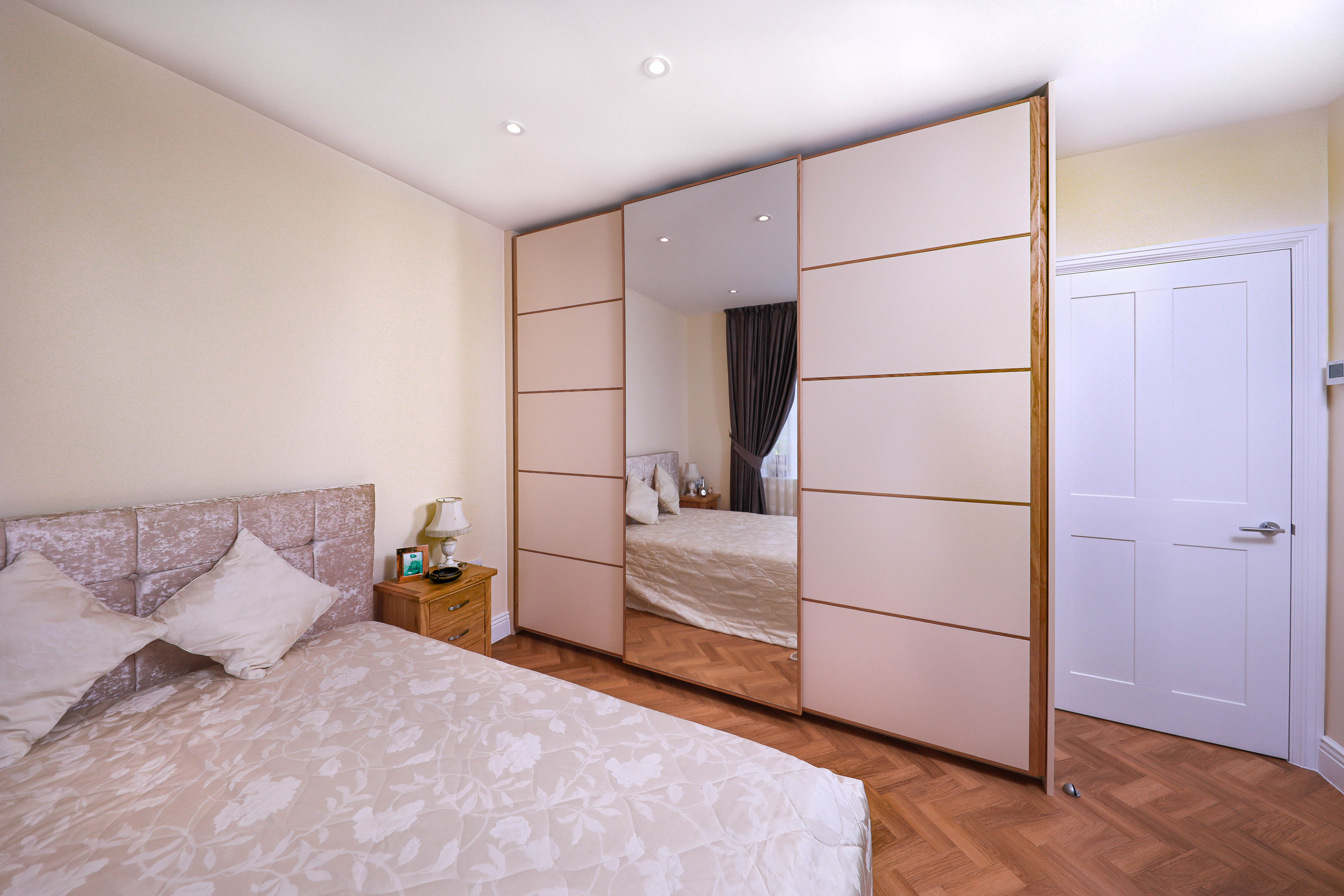 Kensington, London. Main