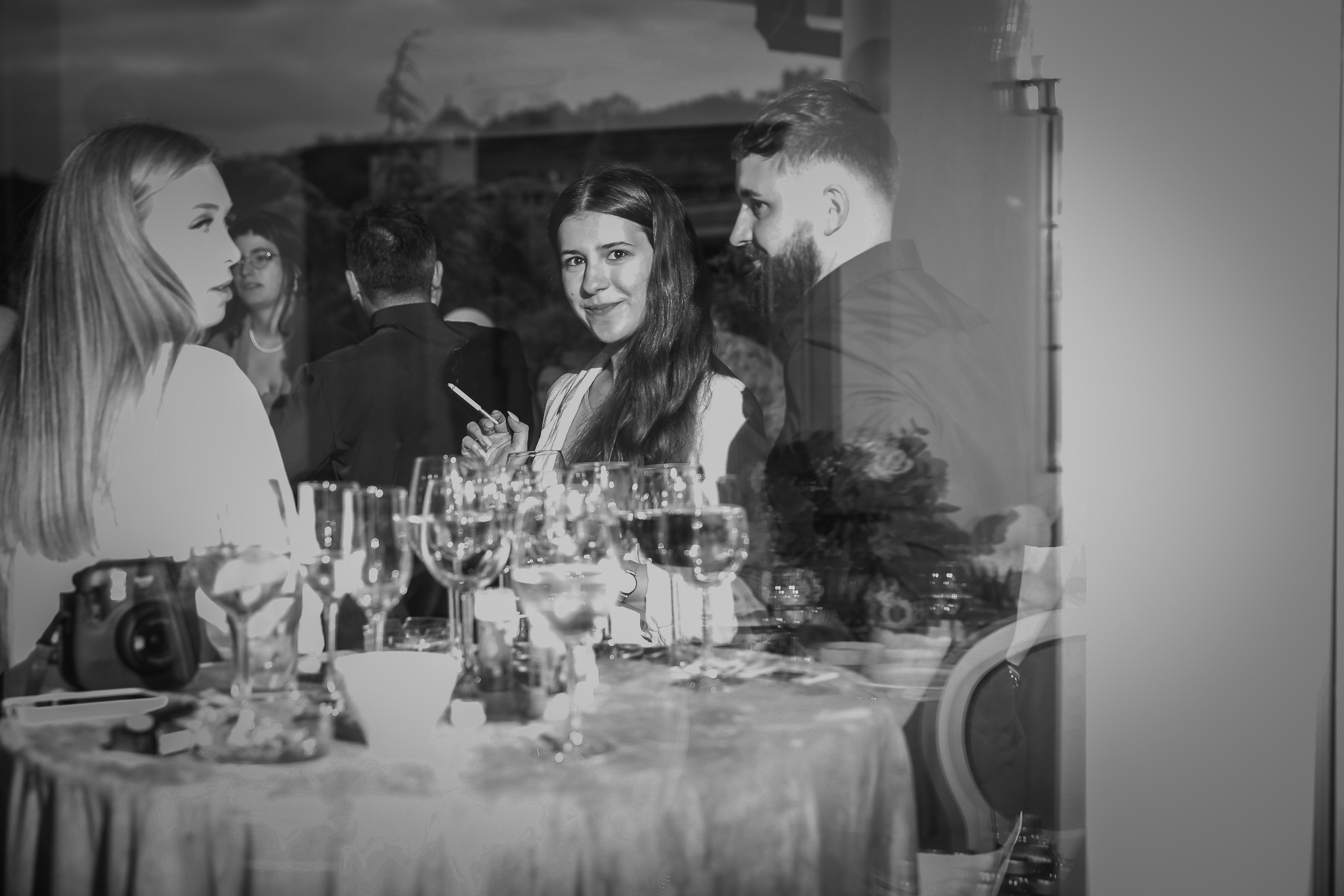 Oana&Bogdan — distractie, rasete, amintiri. Rares Bucur is a professional wedding photographer based in Cluj-Napoca, Romania, specializing in wedding photography