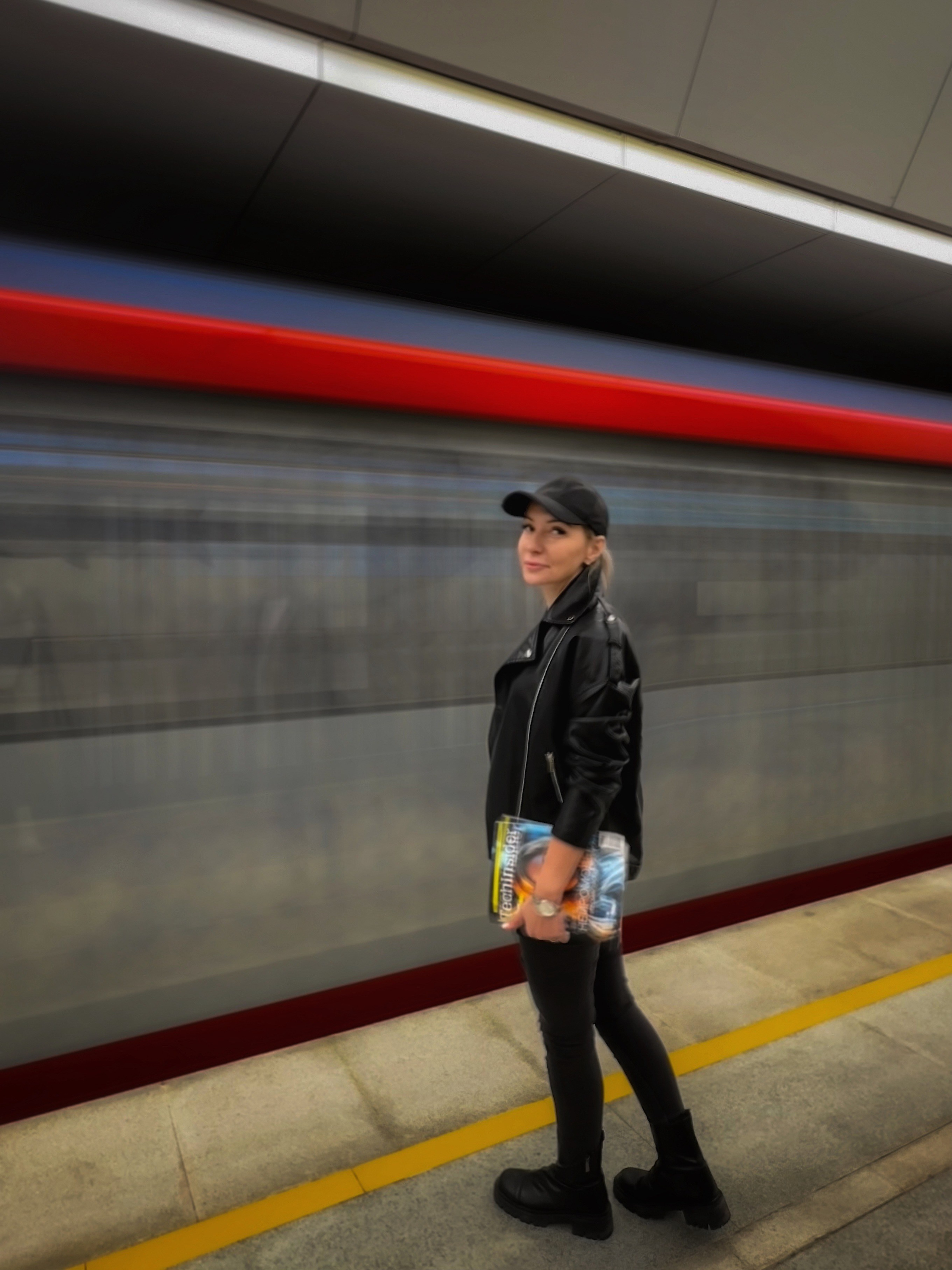 Одной ночью в метро. Kindshephoto Женский и семейный фотограф Москва