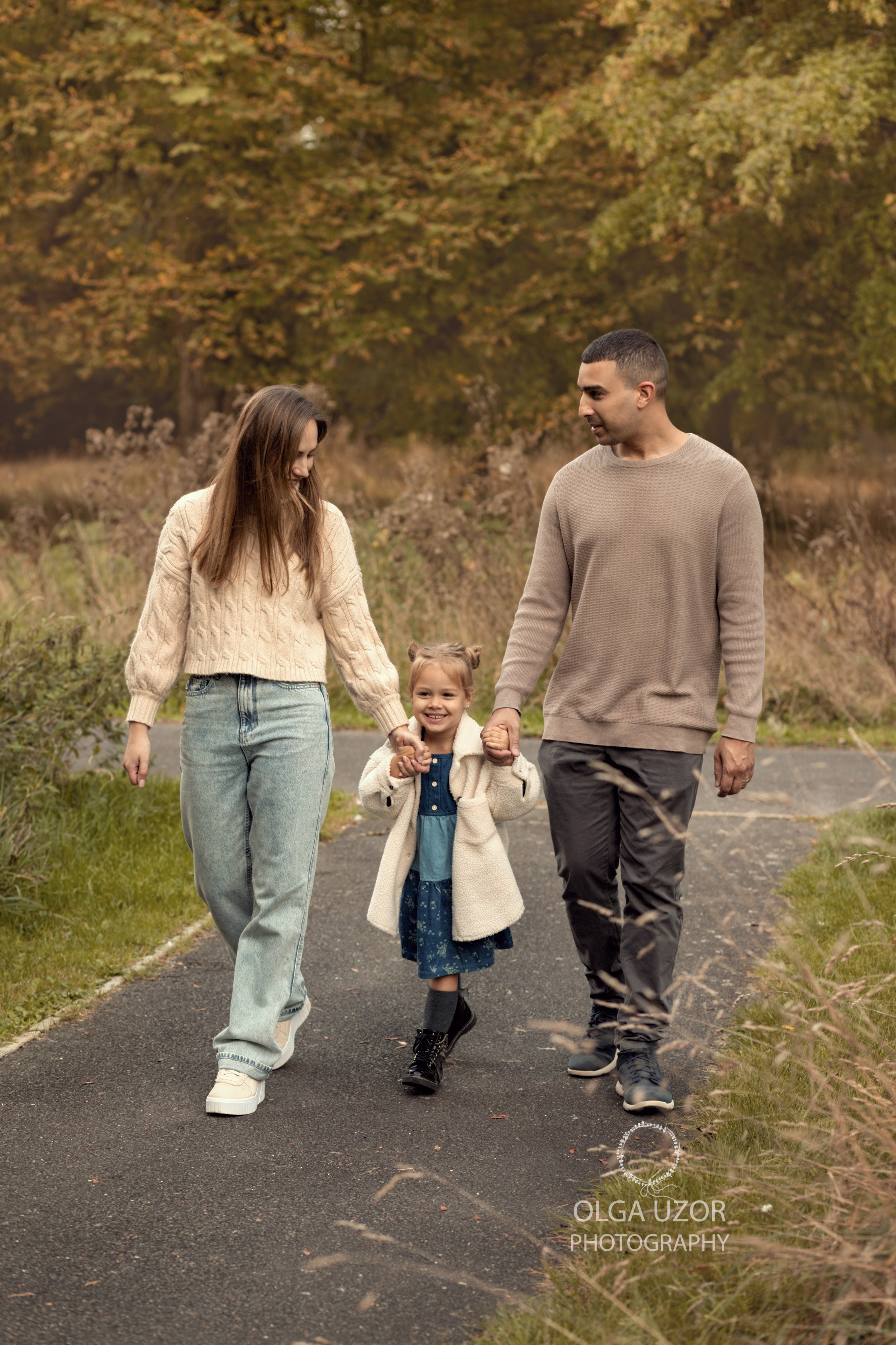 AUTUMN HERTFORDSHIRE MINI-SESSIONS. Stevenage, Hertfordshire family, maternity and newborn photographer