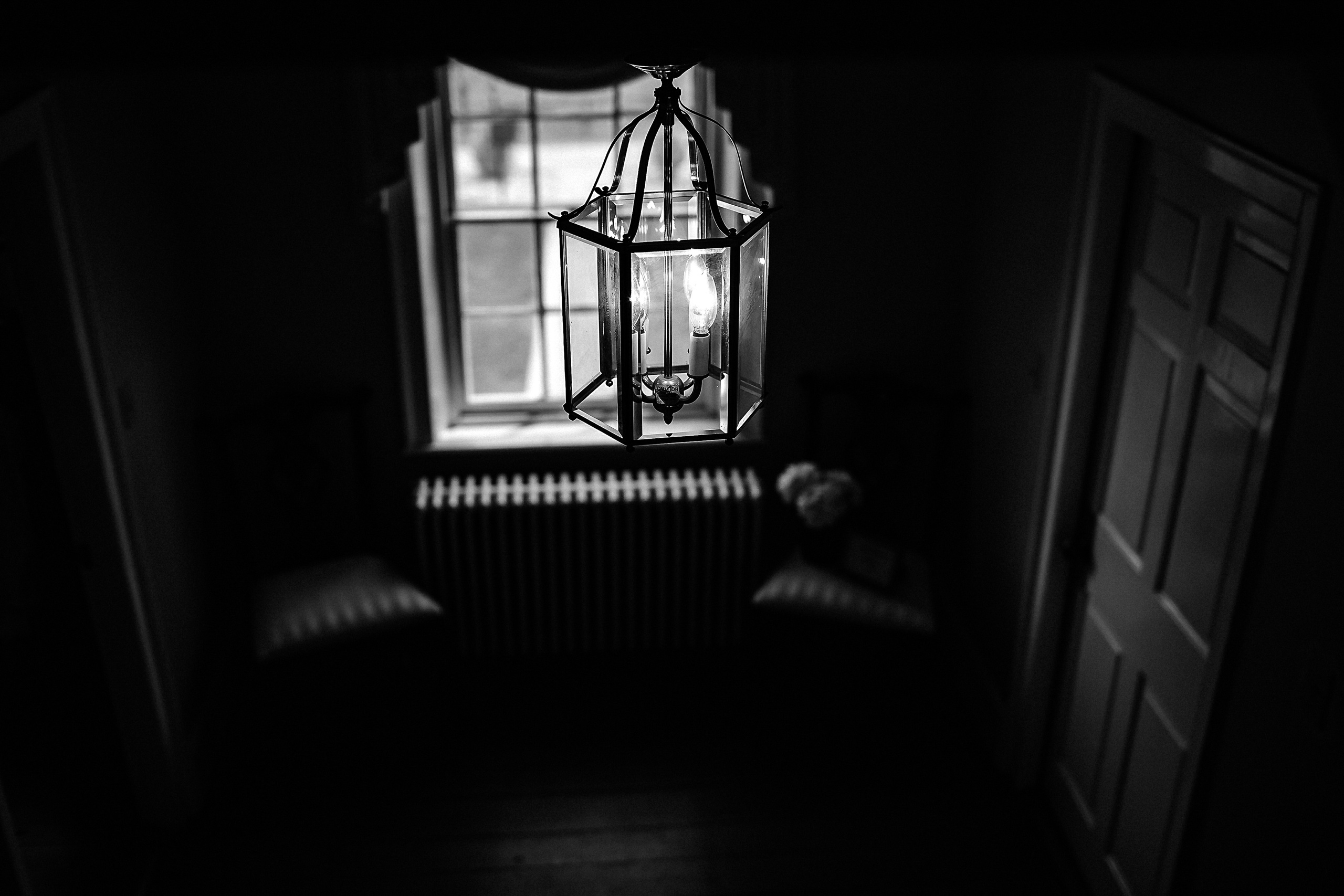 Фотограф в Ирландии Дублин свадьба утро фотки лучший топ свадебный красивая невеста дом фонарь окно