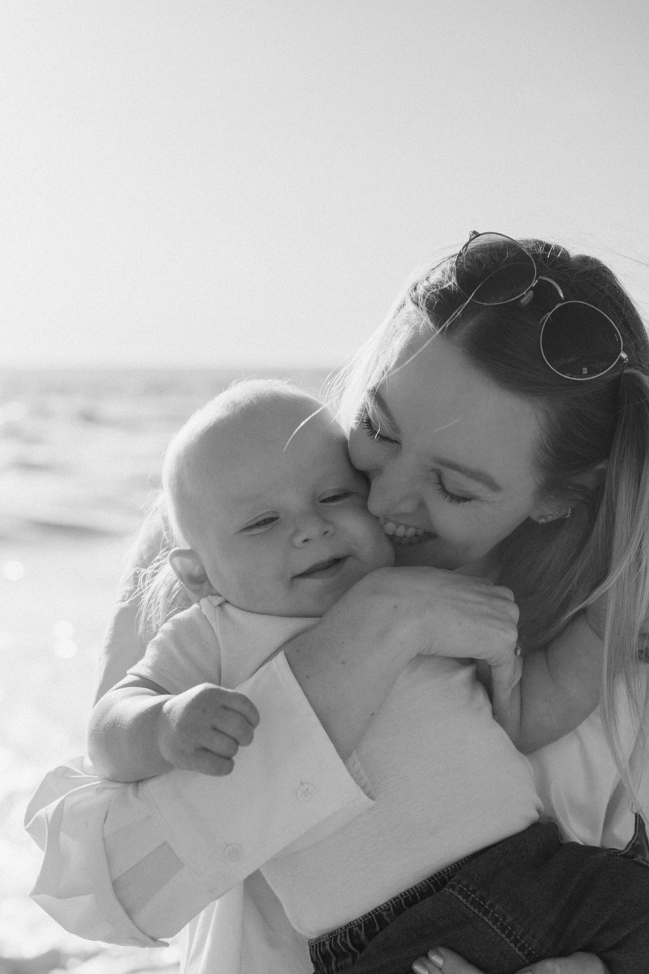 Family Beach photoshoot. Portrait, family, maternity & wedding photography & videography in SoCal Kseni Vibe