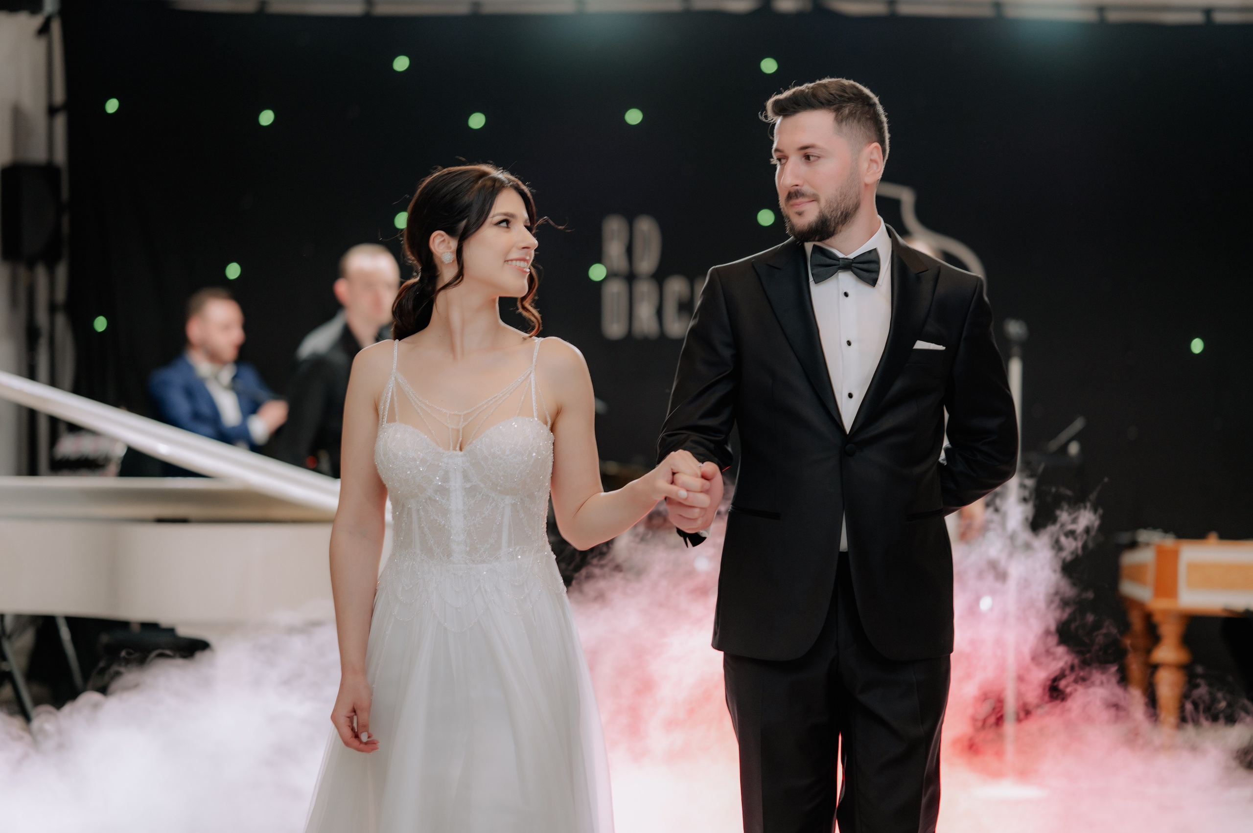 Cum să alegi un fotograf de nuntă în stilul tău. Proud Vision Weddings | Wedding Photography & Film — Servicii profesionale Foto Video Nunta Iasi