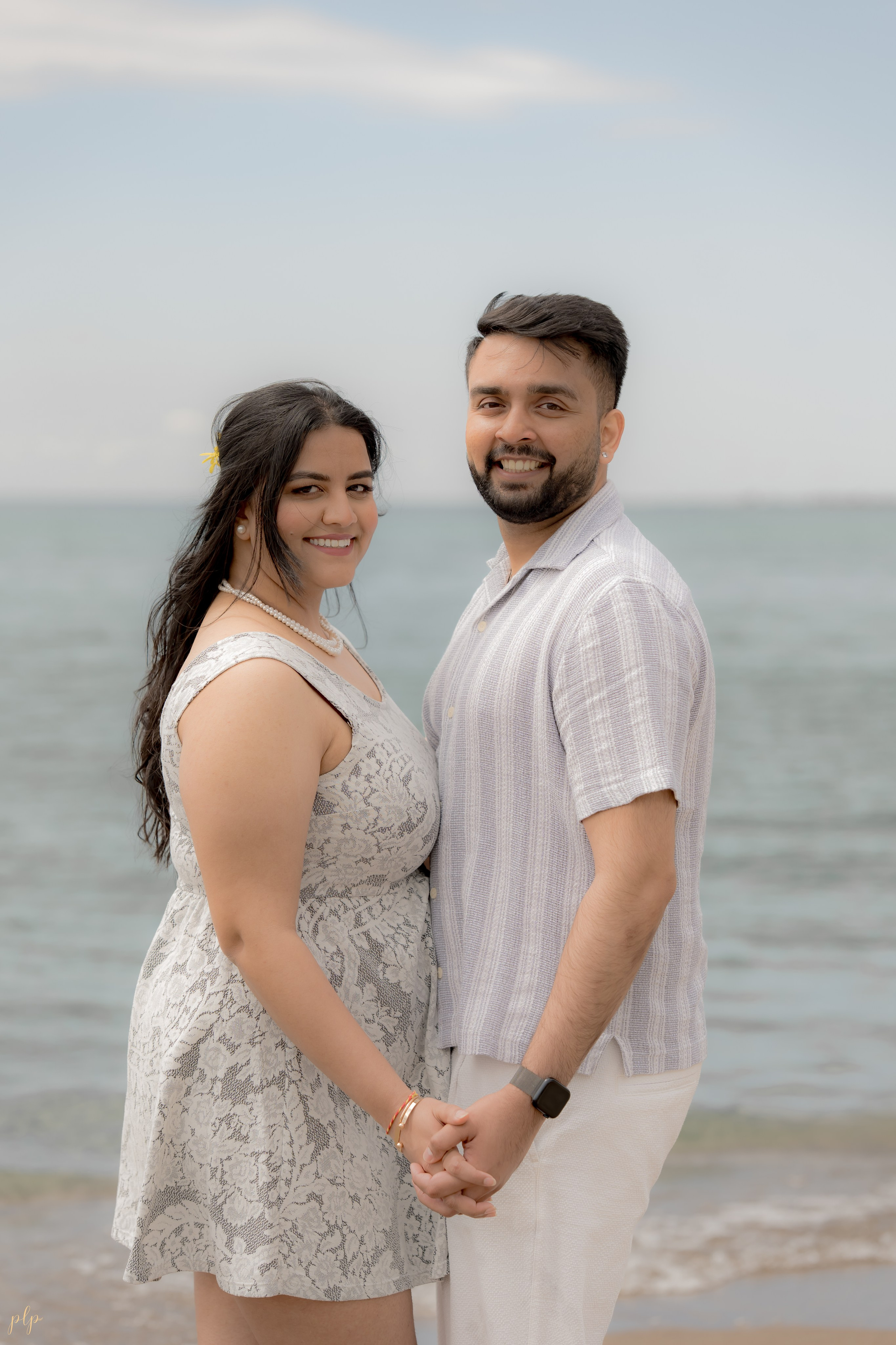 Dhairya and Krupali. Wedding Photographers and Filmmakers