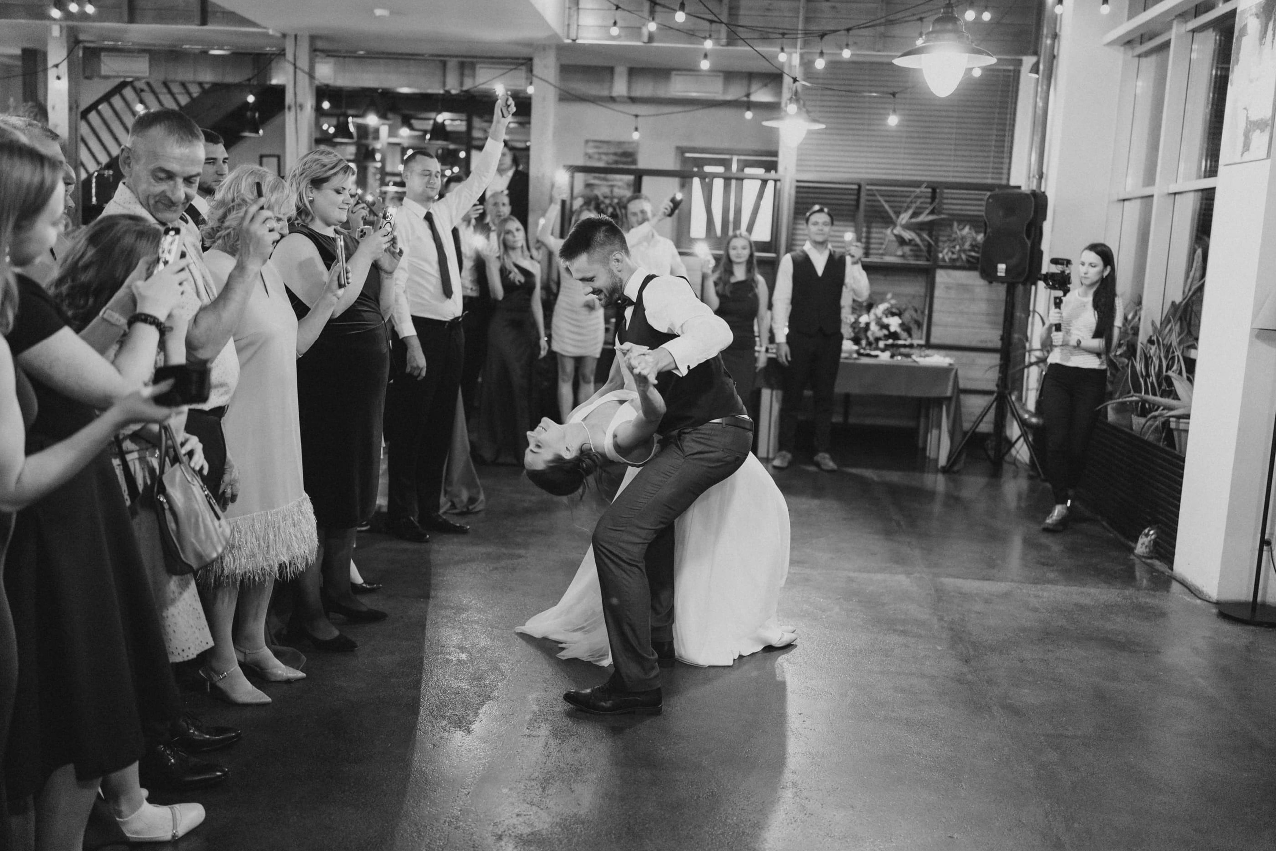 Kristīne & Artis: Romantisks kāzu stāsts Bauskas apkaimē. Fotogrāfs kāzām, ģimenēm un dažādiem pasākumiem