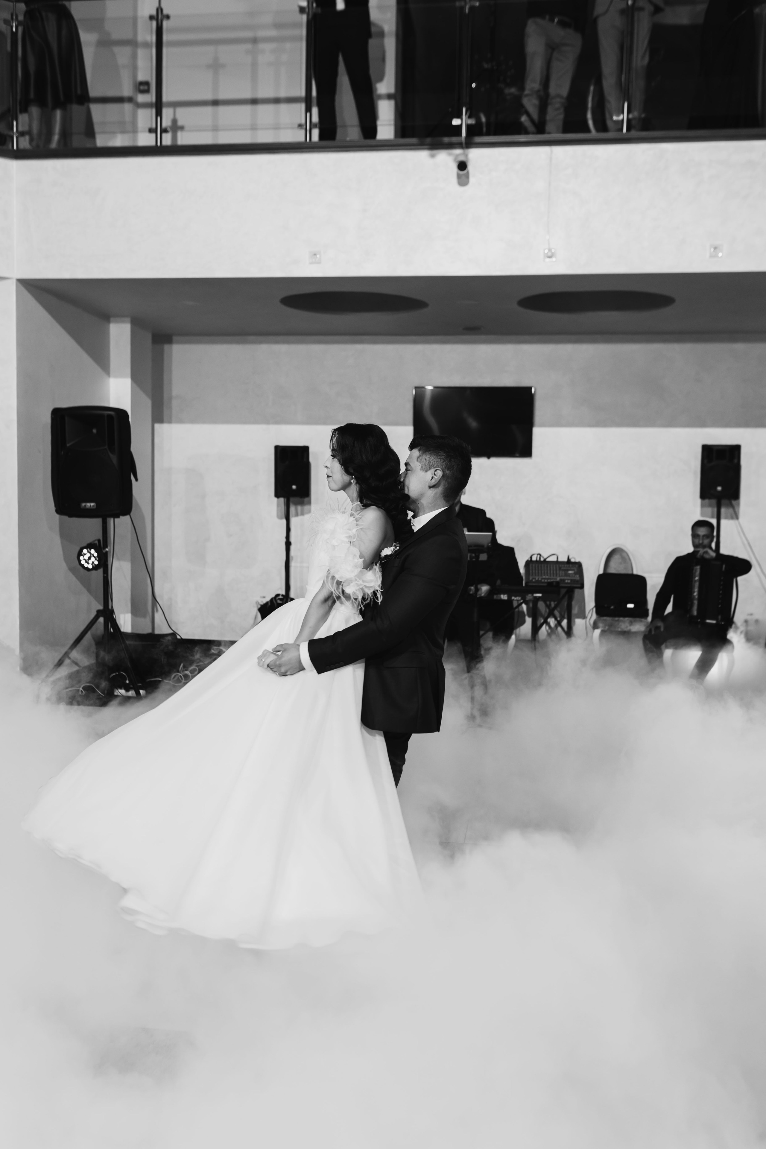 Loredana & Emilian – Ziua Nunții | Videografie - fotografie Botez Suceava, Iași, Botoșani. Servicii foto-video profesionale, pentru momente de neuitat