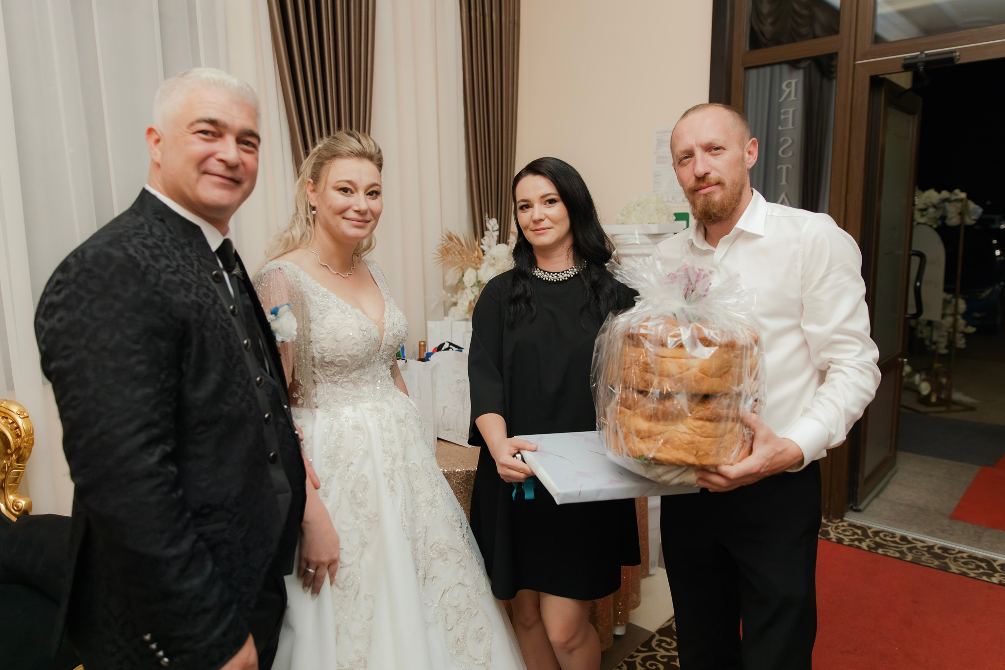 Mihai & Oana. Servicii foto-video profesionale, pentru momente de neuitat