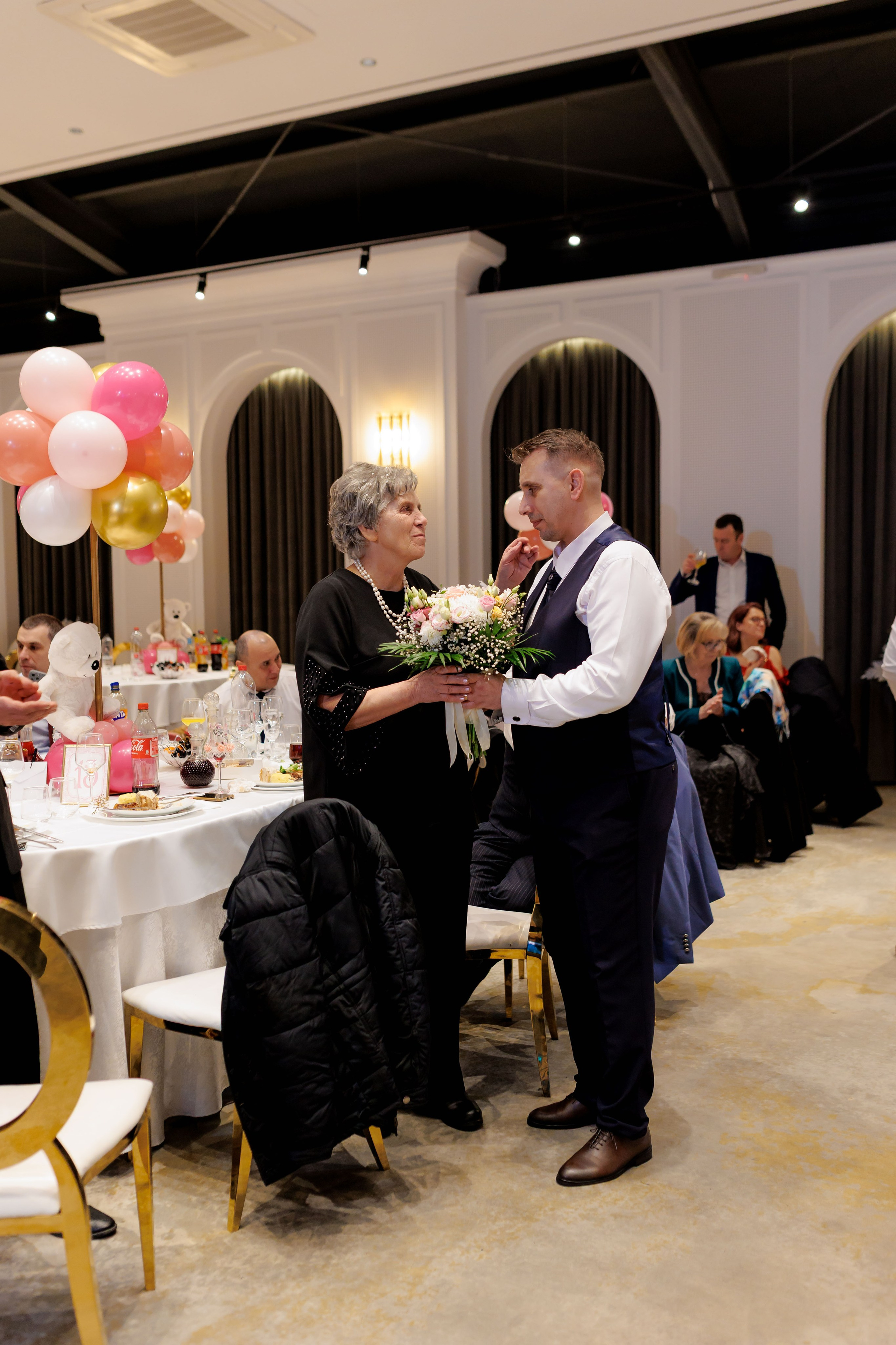 Povestea voastră, regizată de noi |Cristi Turculet Videograf Nuntă Suceava | wedding highlight. Servicii foto-video profesionale, pentru momente de neuitat