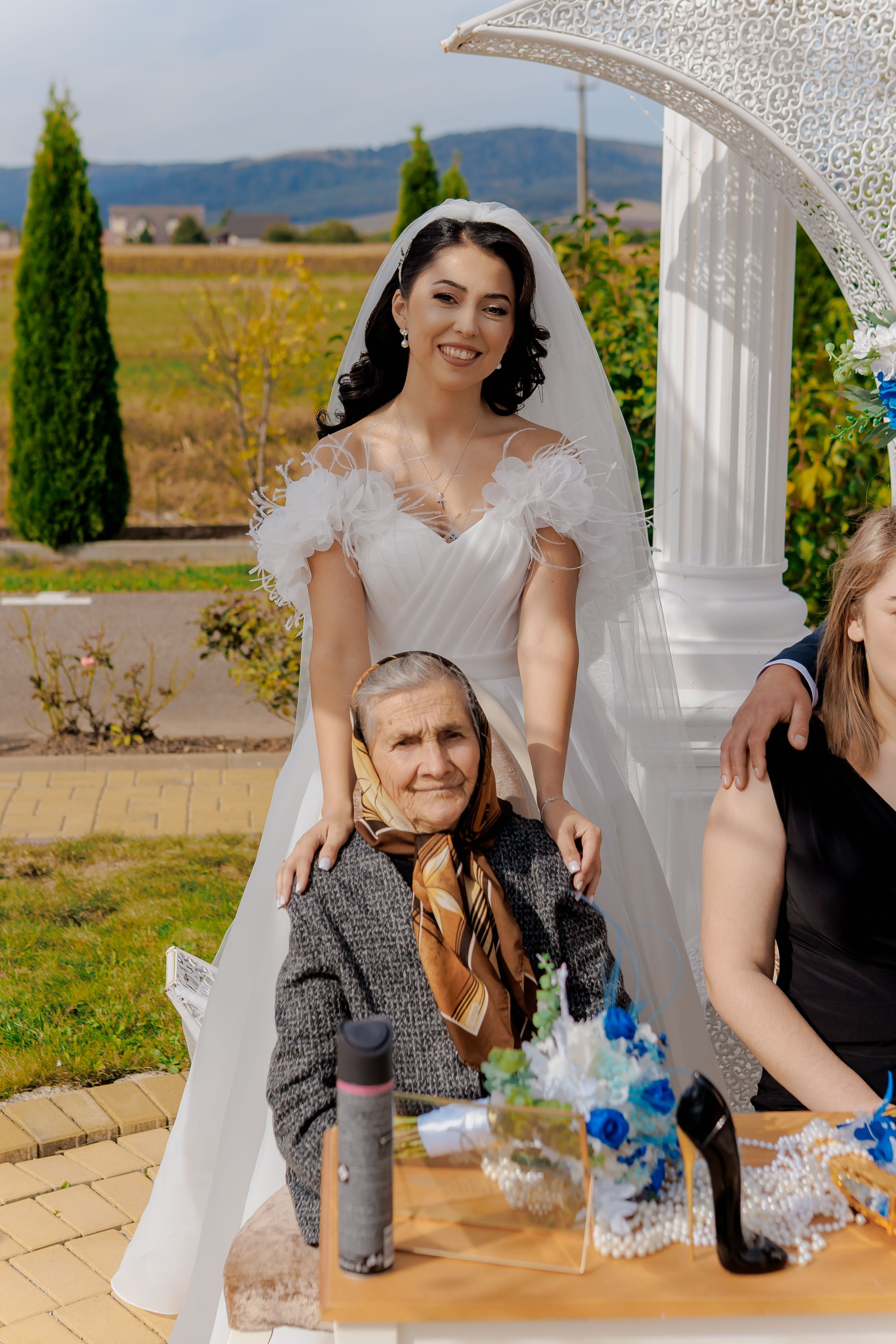 Loredana & Emilian – Ziua Nunții | Videografie - fotografie Botez Suceava, Iași, Botoșani. Servicii foto-video profesionale, pentru momente de neuitat