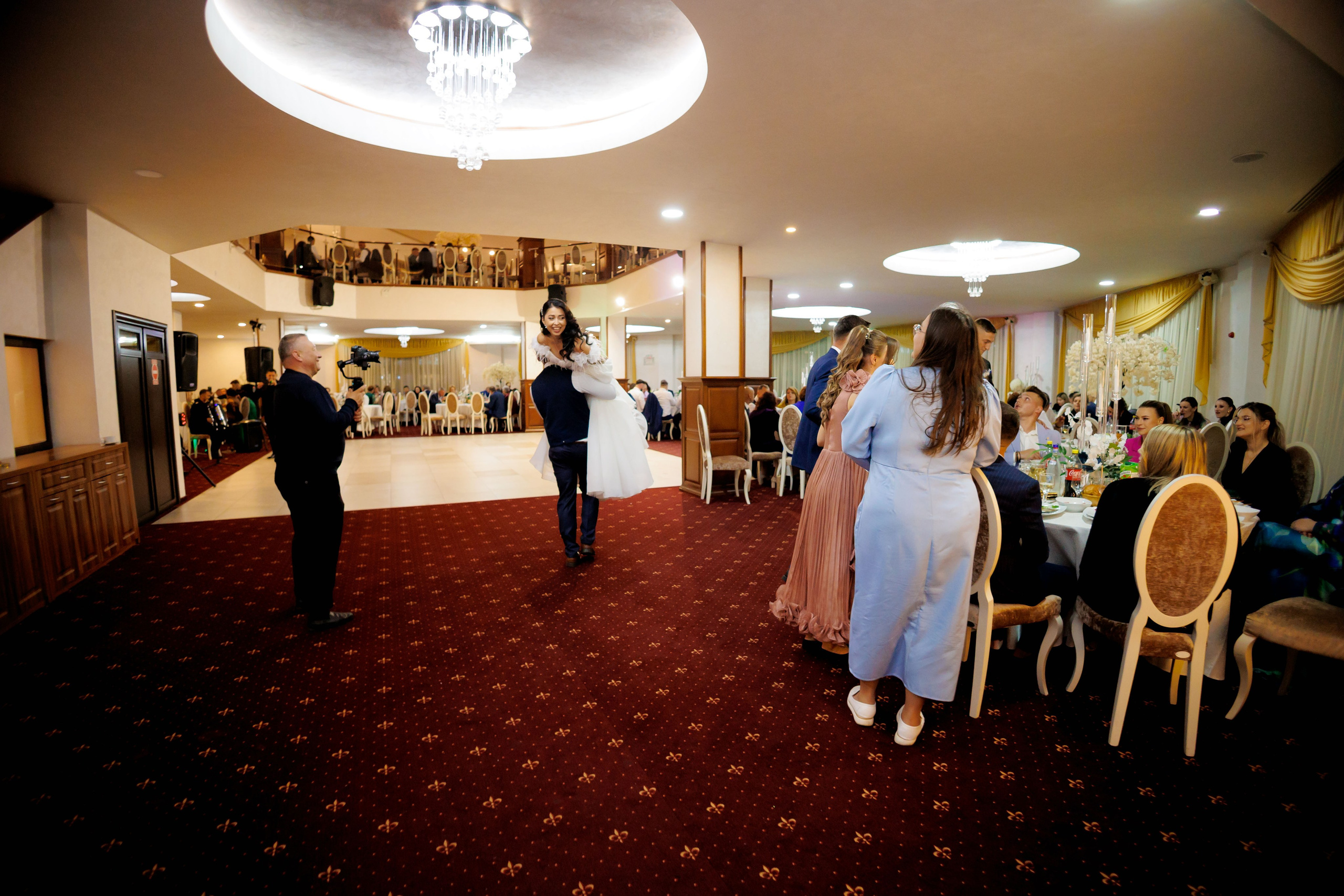 Loredana & Emilian – Ziua Nunții | Videografie - fotografie Botez Suceava, Iași, Botoșani. Servicii foto-video profesionale, pentru momente de neuitat