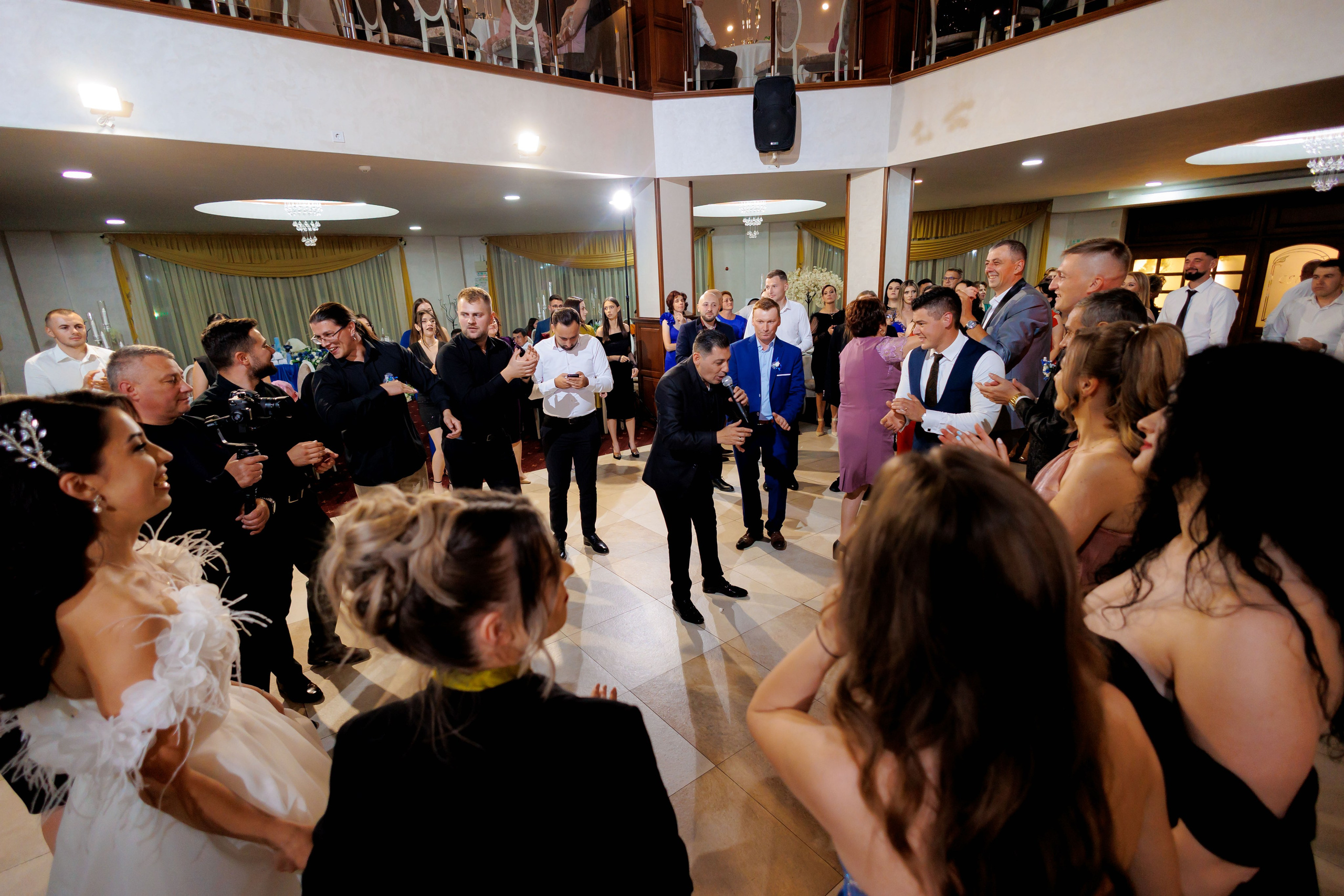 Loredana & Emilian – Ziua Nunții | Videografie - fotografie Botez Suceava, Iași, Botoșani. Servicii foto-video profesionale, pentru momente de neuitat