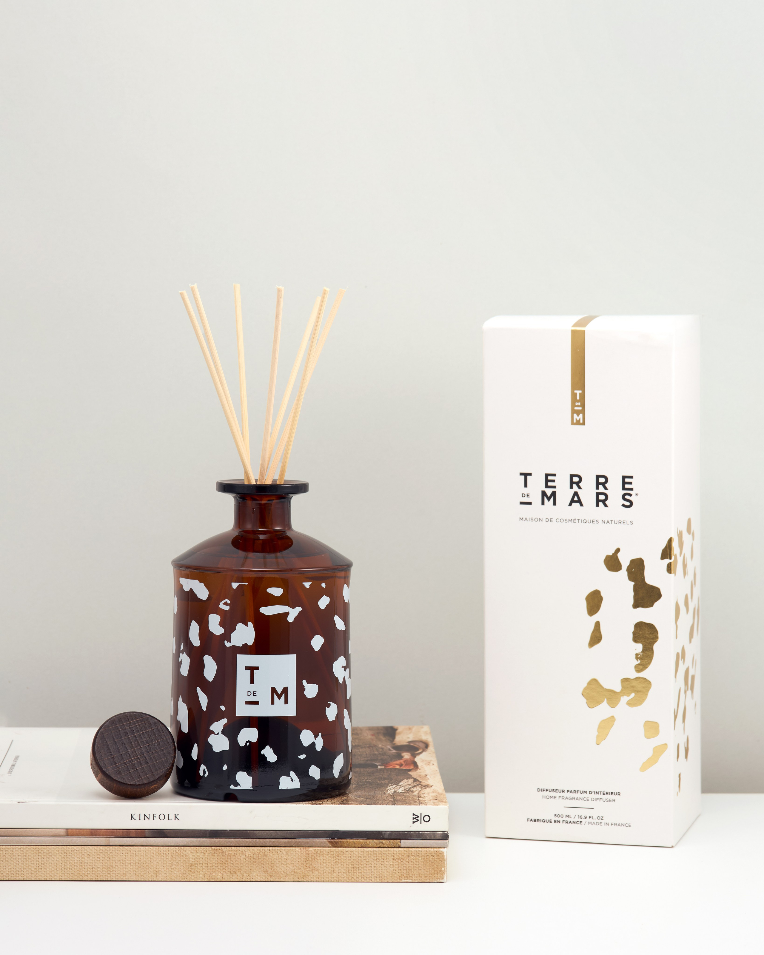 Diffusor für Zuhause – Raumduft, professionelle Produktfotografie von Marina Griebl, Produktfotografin in Wien, für Social Media, Werbung, Online-Shops und Banner.