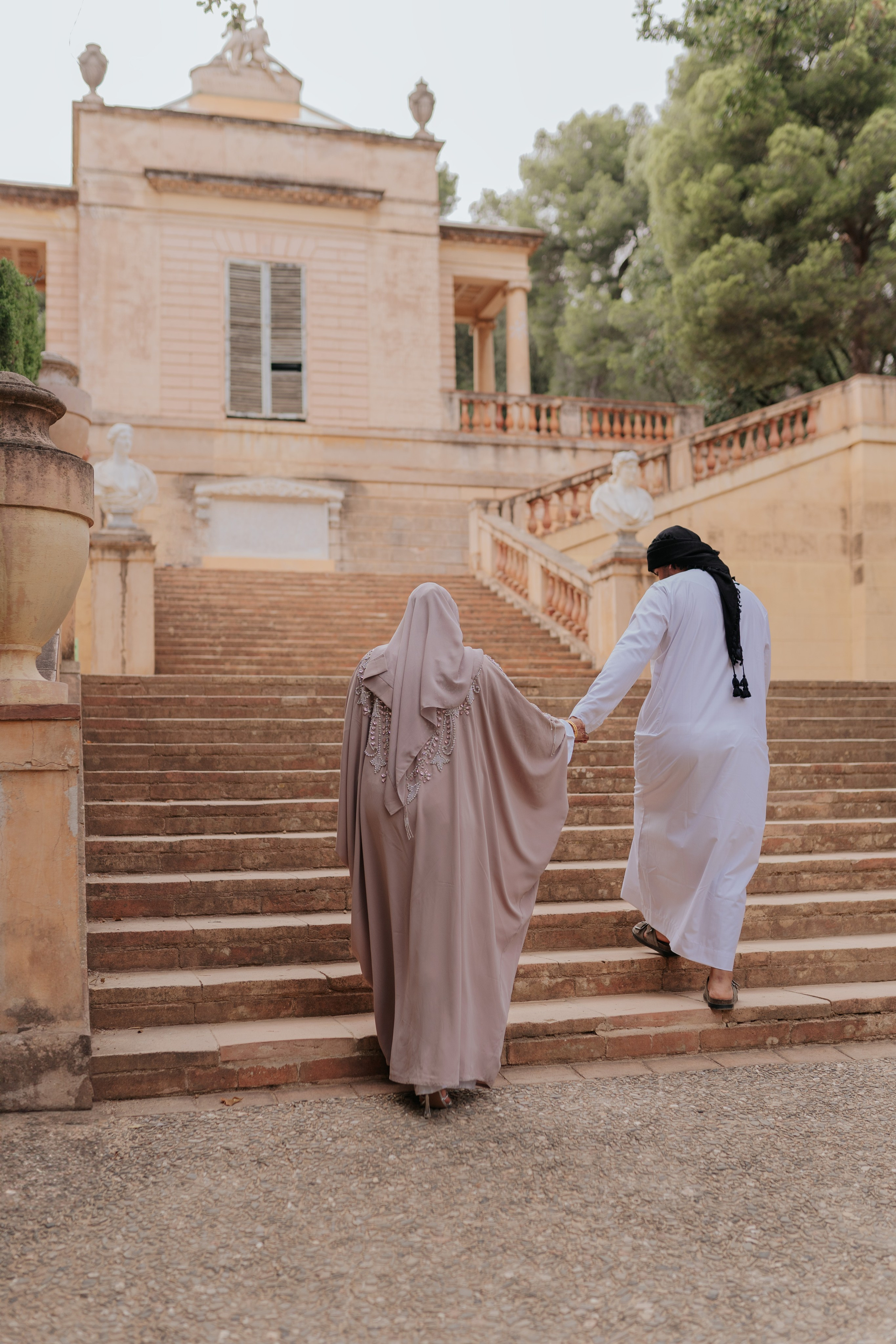Barcelona Couples Photoshoot Ideas — Photographer in Barcelona, Spain