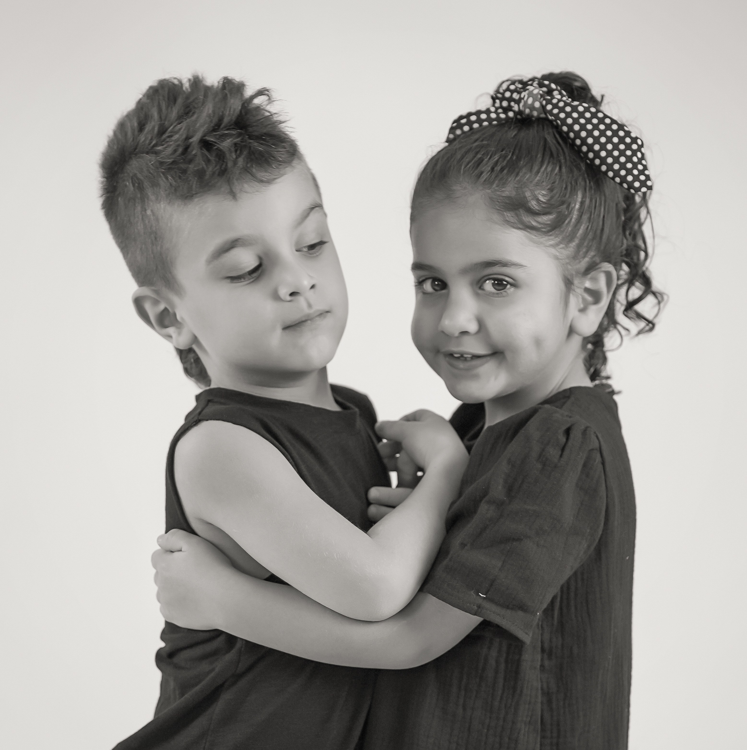 LA FAMIGLIA. Lina Zlotnikov