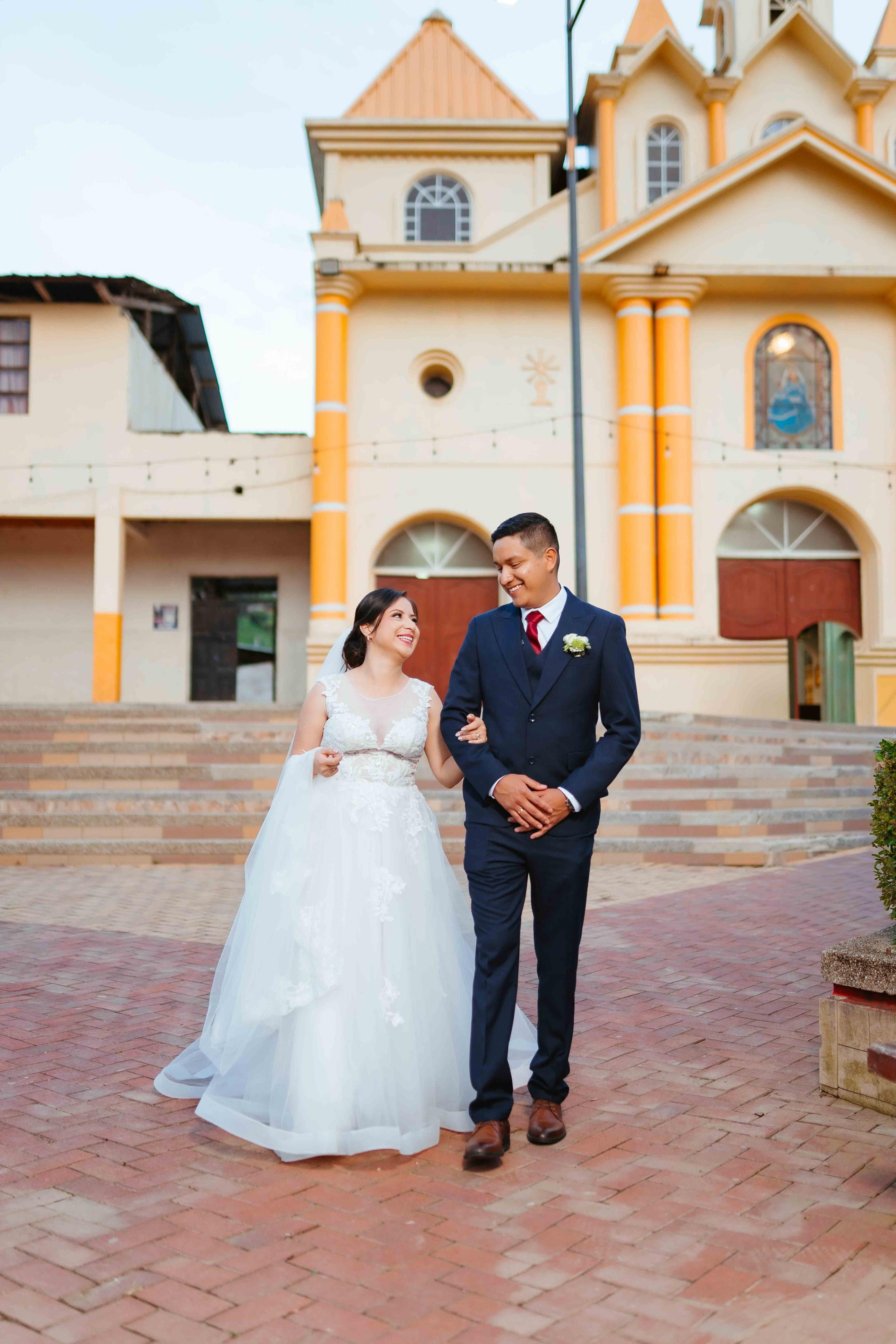 Jennifer y Vladimir. Fotógrafo de bodas en Loja Ecuador | Piero Alvarez PH