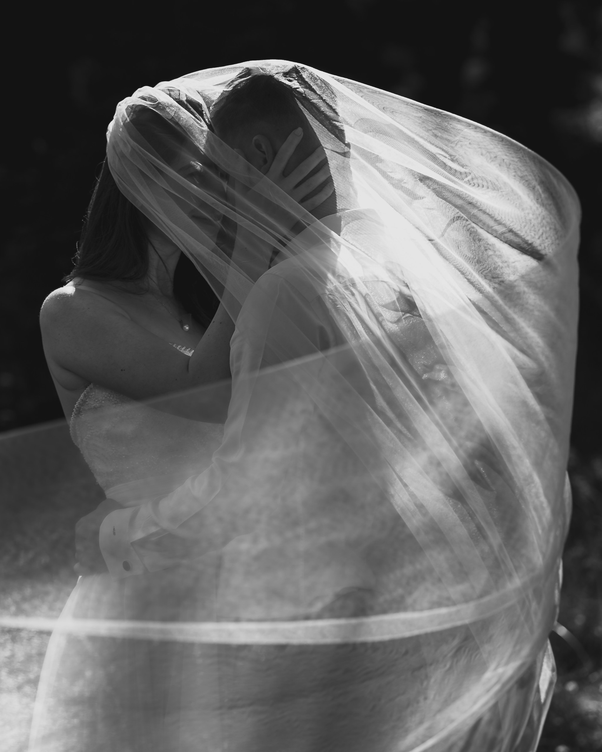 Trash the dress — Lorena&Adi  - Mihai Popa. Mihai Popa |Wedding Photographer | Worldwide | Bucharest