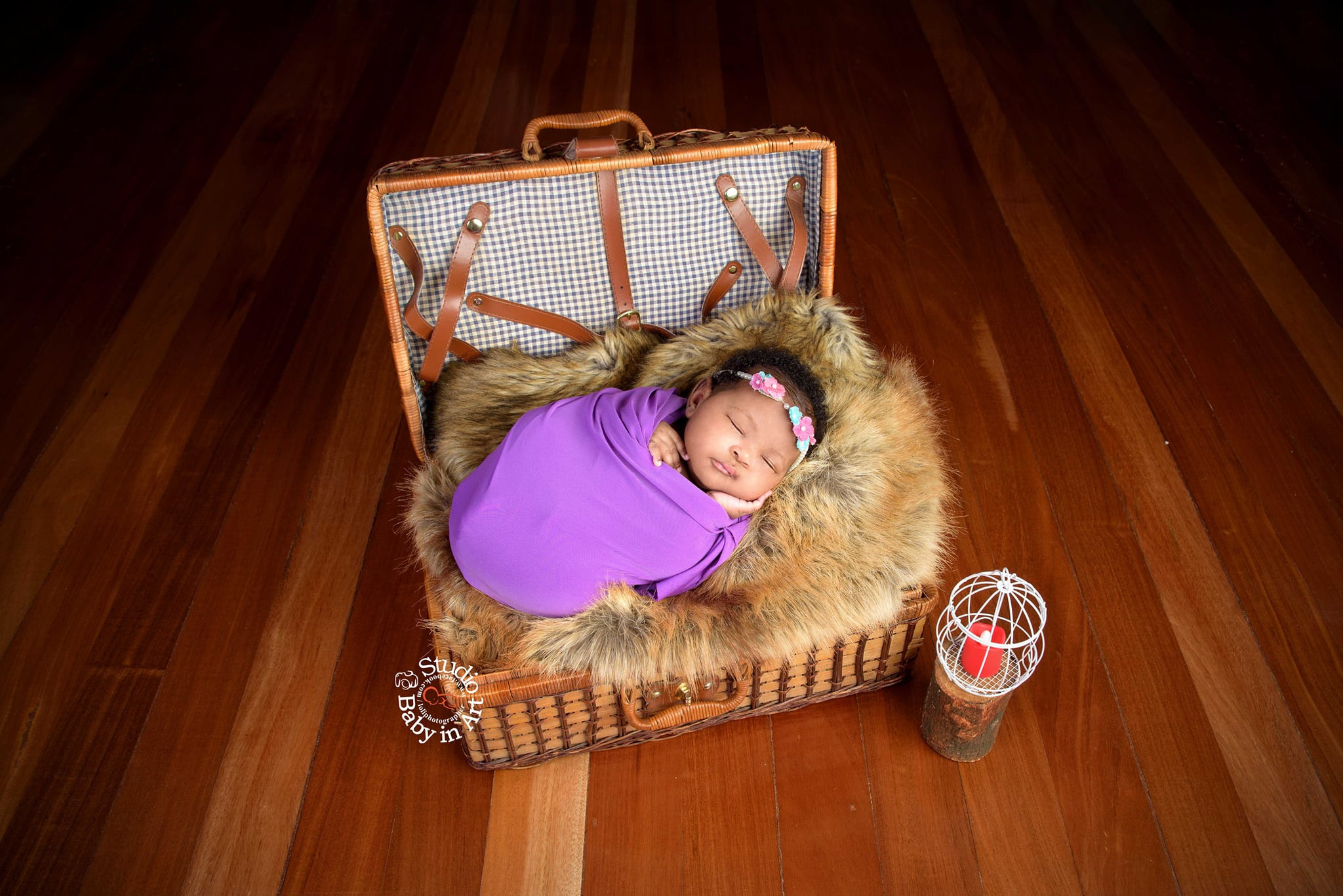 International Newborn Baby photo in Nairobi and Mombasa Kenya. Newborn, Baby, Maternity and Family Photographer Nairobi Mombasa Kenya