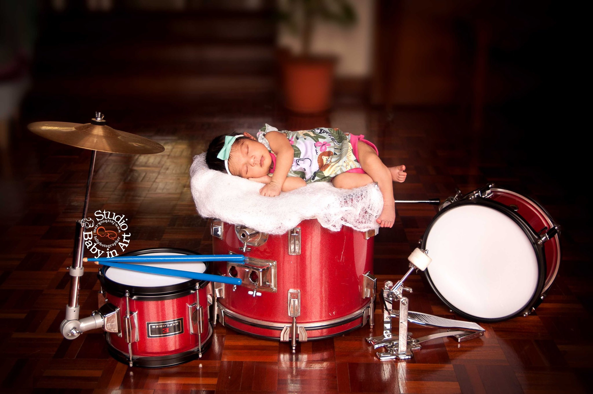 International Newborn Baby photo in Nairobi and Mombasa Kenya. Newborn, Baby, Maternity and Family Photographer Nairobi Mombasa Kenya