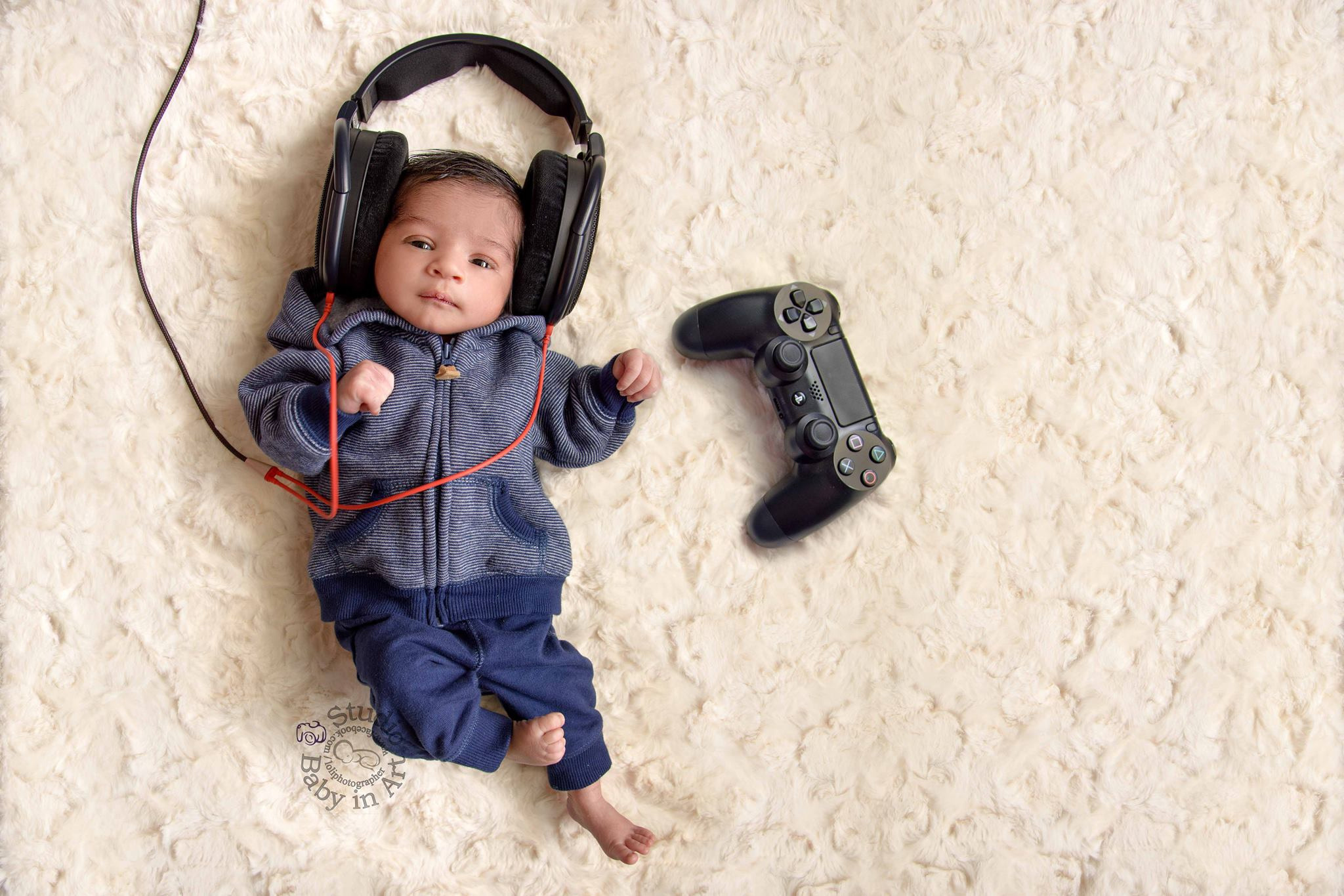 International Newborn Baby photo in Nairobi and Mombasa Kenya. Newborn, Baby, Maternity and Family Photographer Nairobi Mombasa Kenya