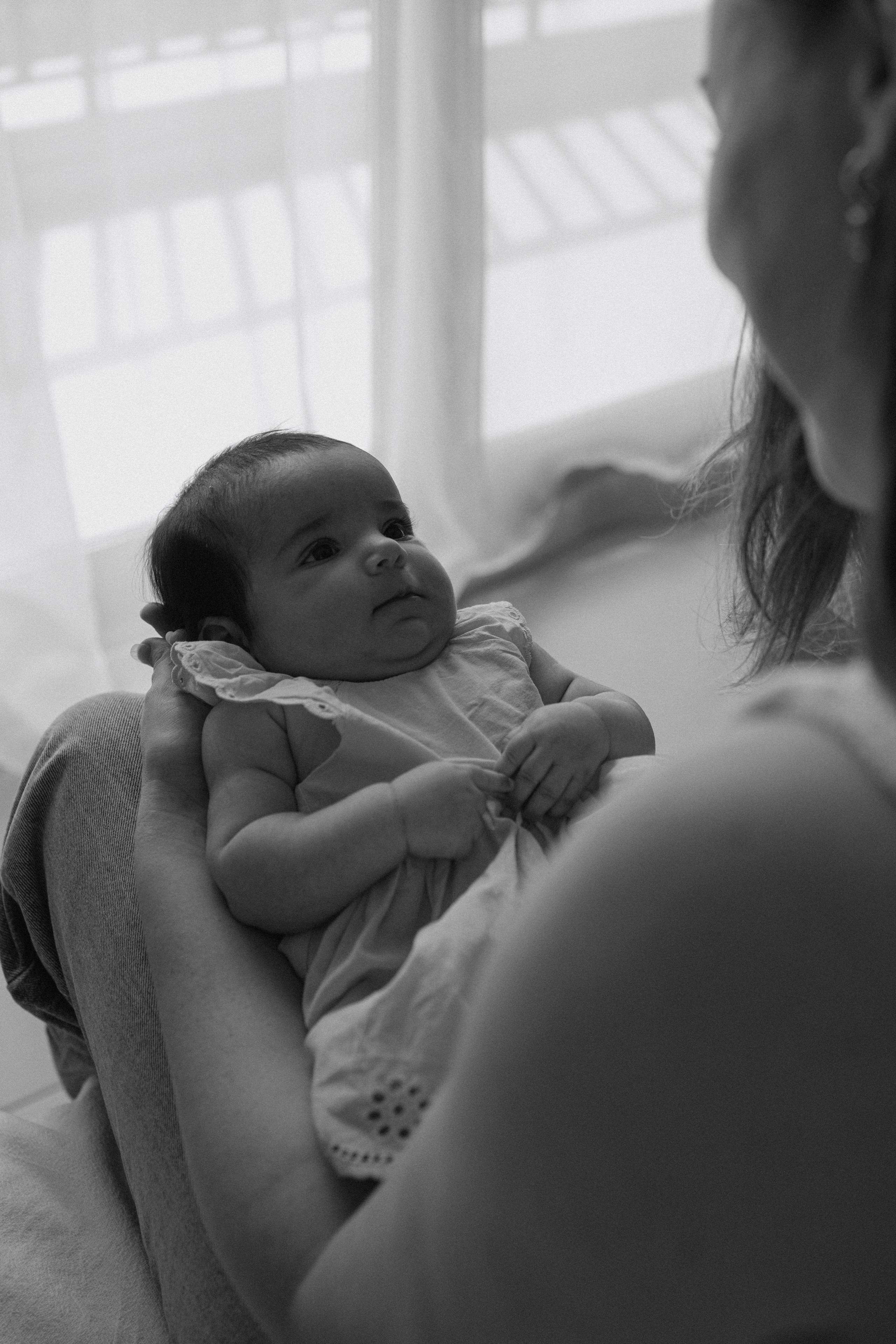 Tiny toes. Фотограф родов, семей и новорожденных малышей в Дубае