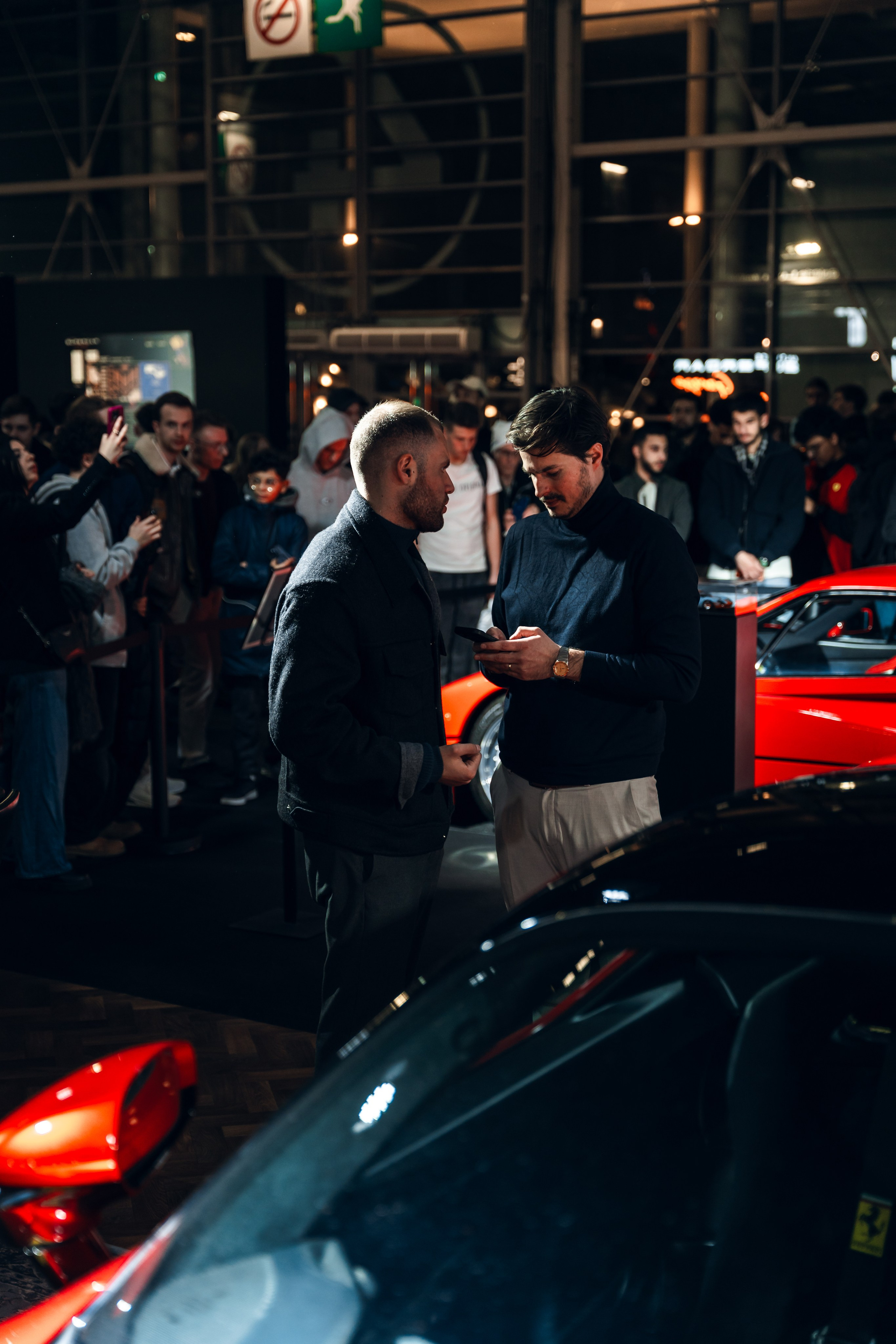 Retromobile 2026. Photographe de voitures à Paris — Vitalii Motruk