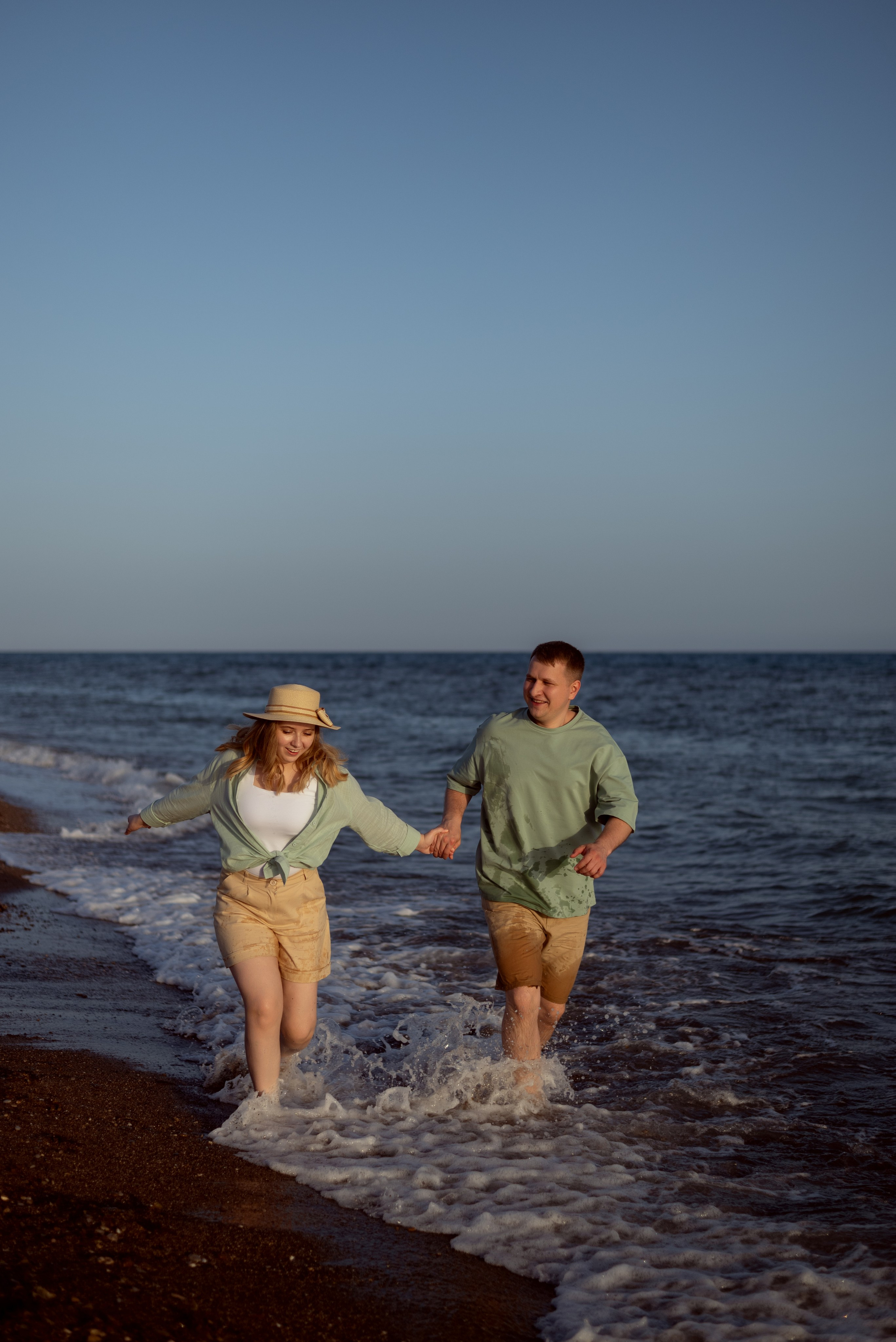 Семейная фотосессия на пляже в Белеке. Фотограф Анталия, Кемер, Белек, Сиде Дарья Кая
