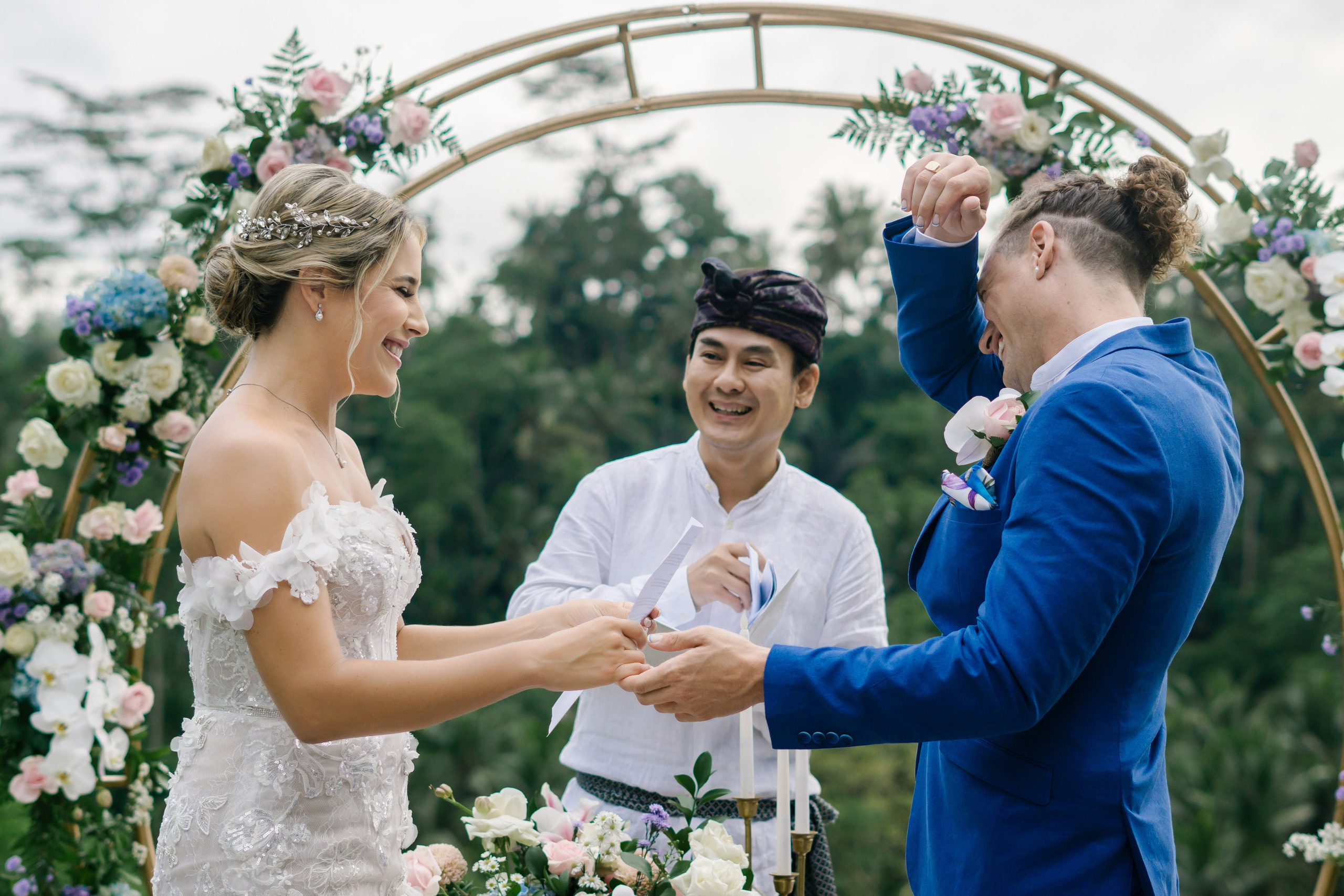 Jamie & Jordan. Female Photographer in Bali
