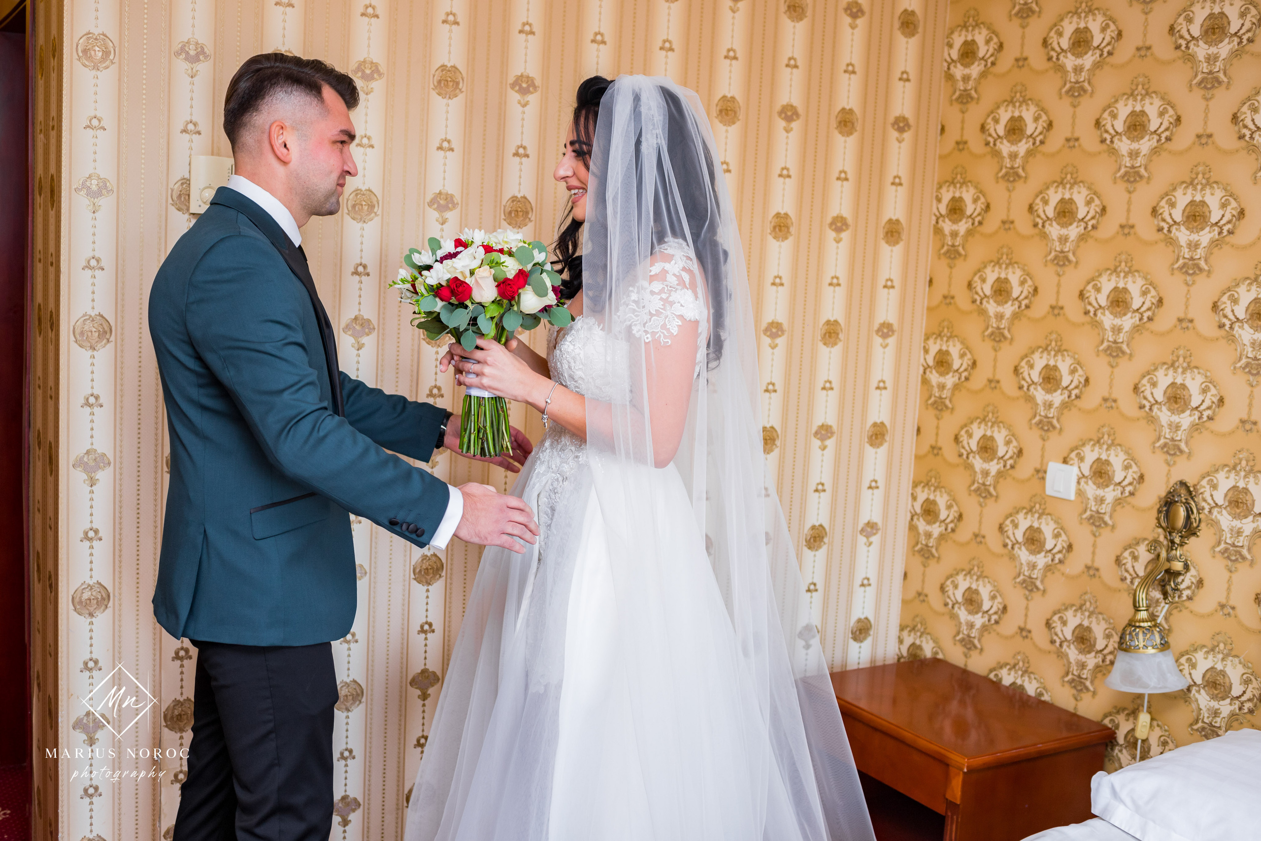 Elena & Petrisor | Hotel Restaurant La Castel Iasi