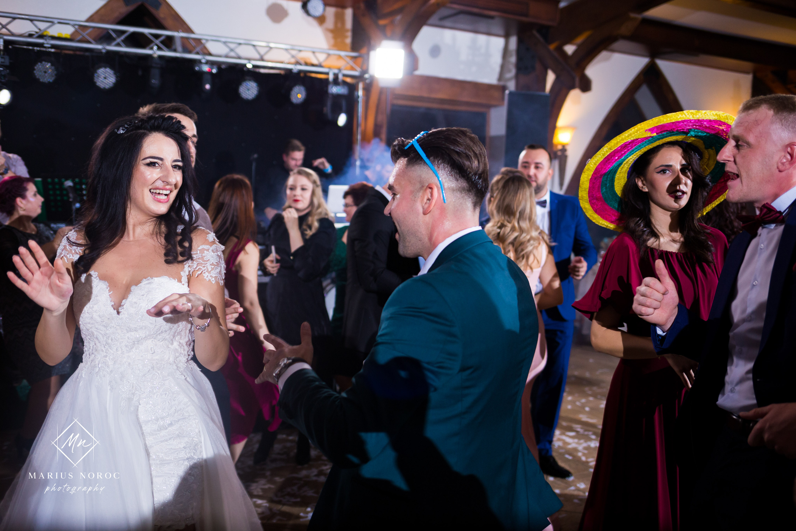 Elena & Petrisor | Hotel Restaurant La Castel Iasi