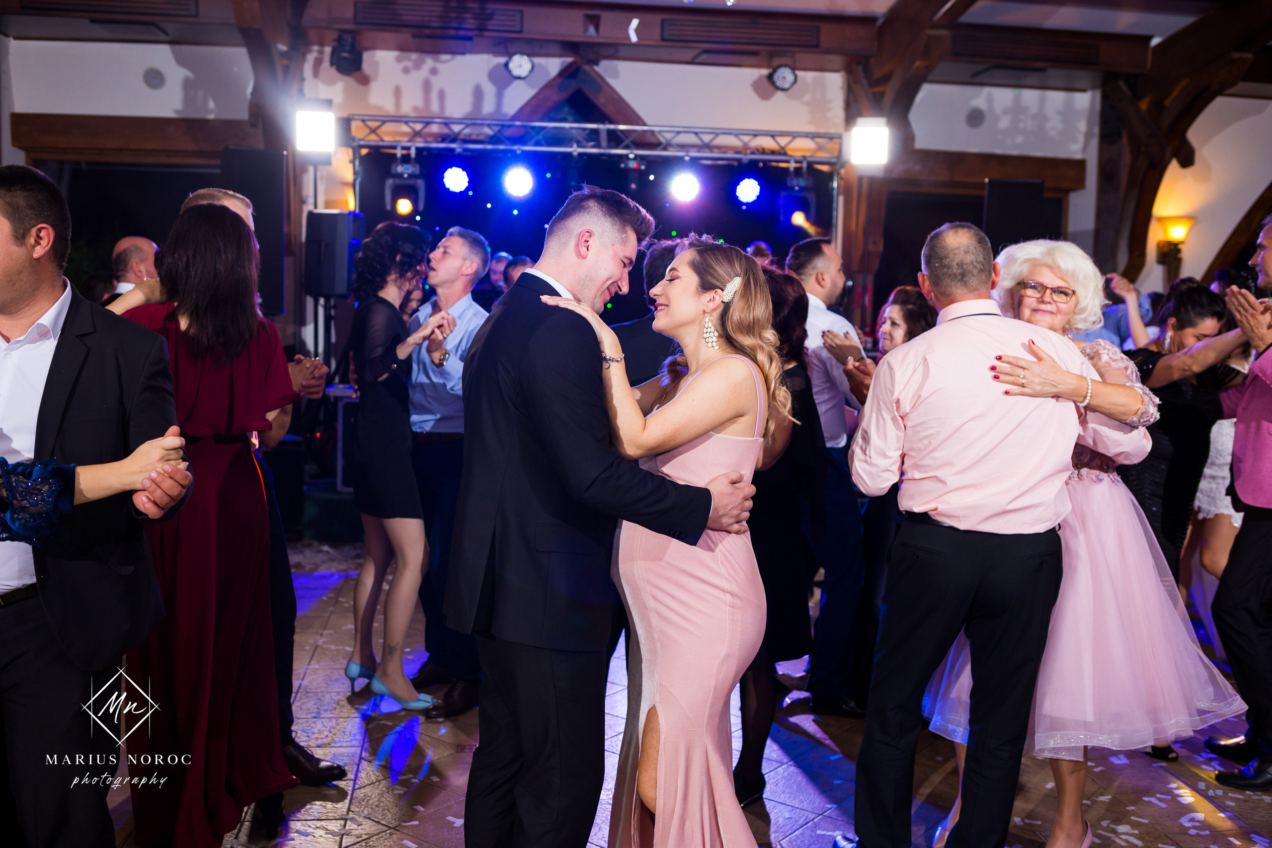 Elena & Petrisor | Hotel Restaurant La Castel Iasi