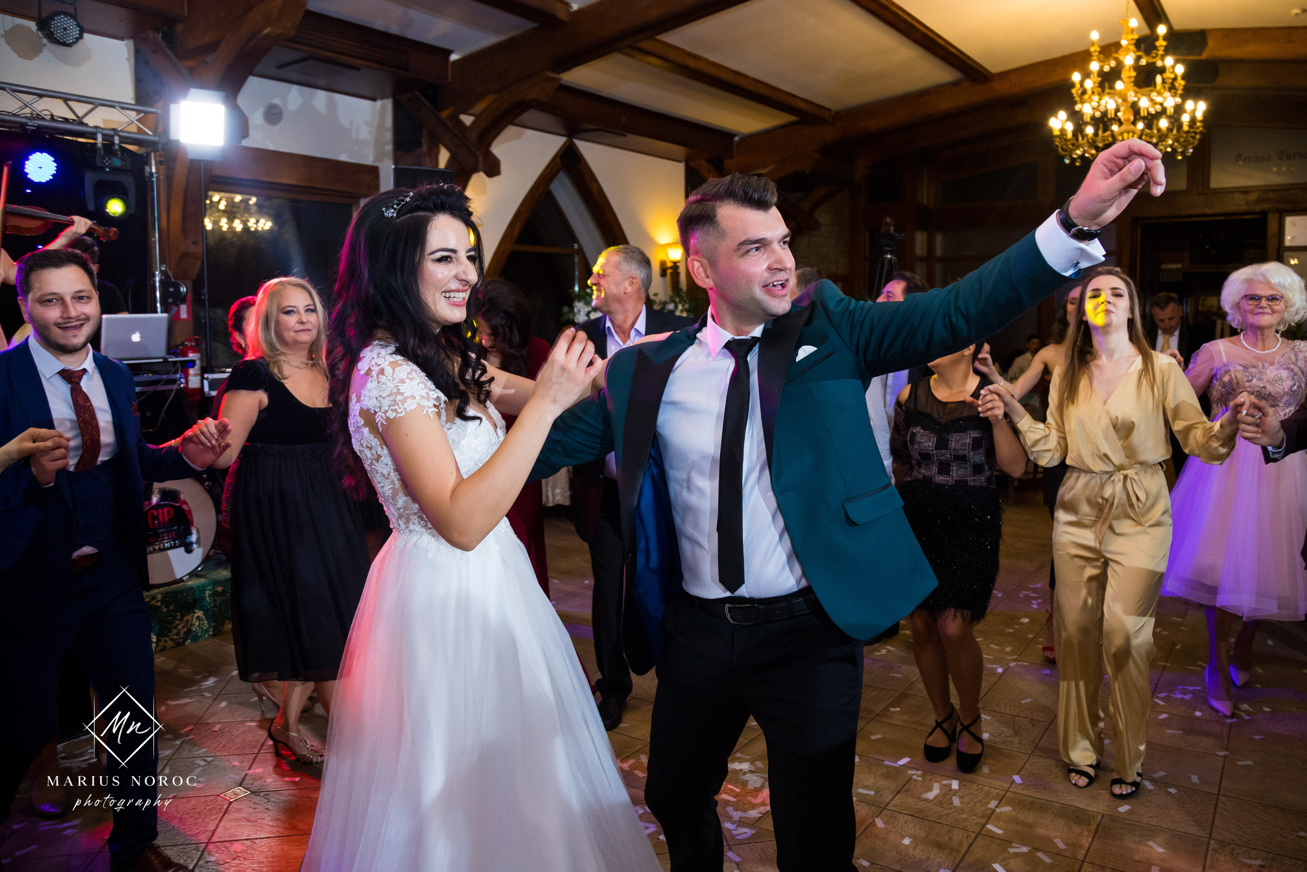 Elena & Petrisor | Hotel Restaurant La Castel Iasi