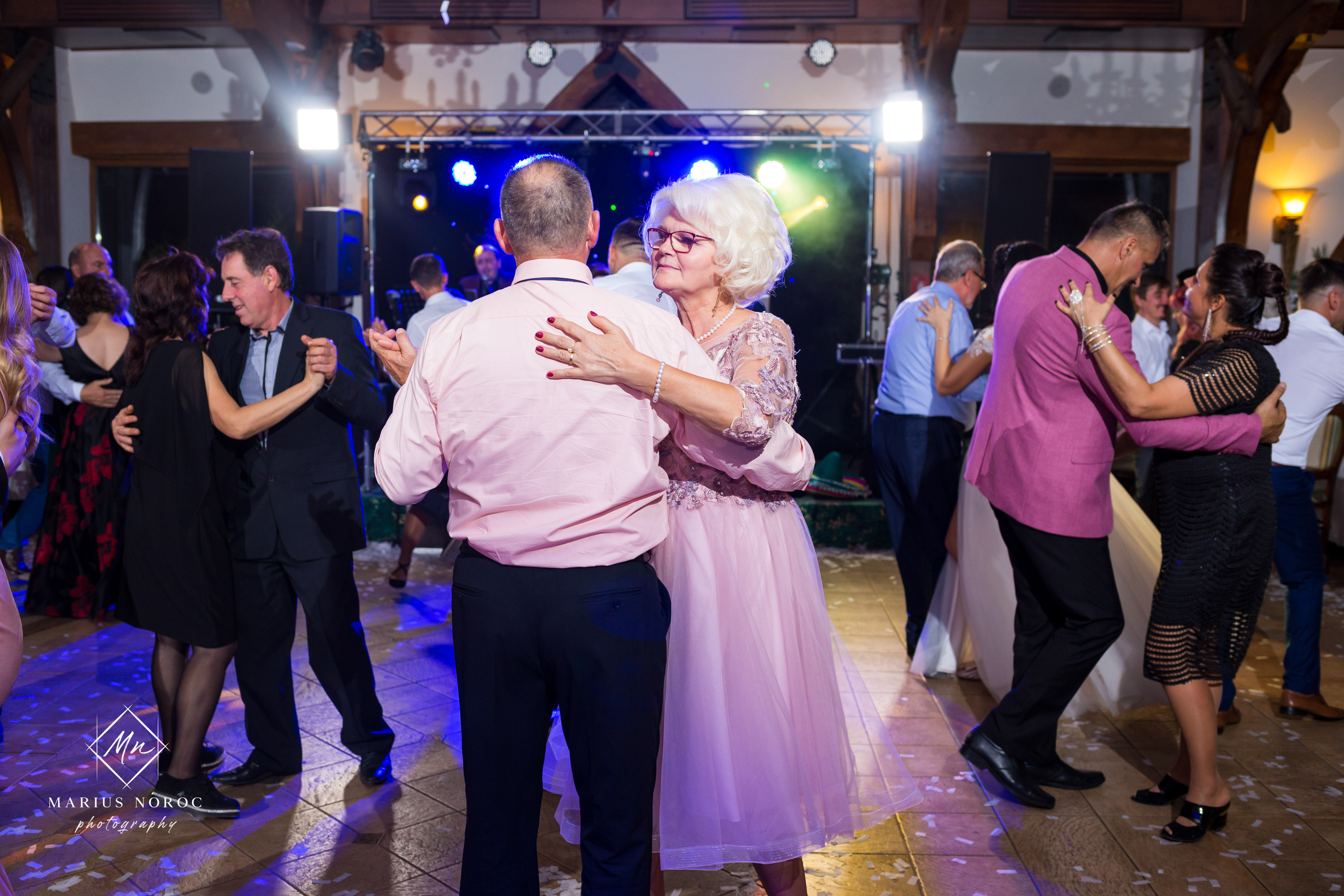 Elena & Petrisor | Hotel Restaurant La Castel Iasi