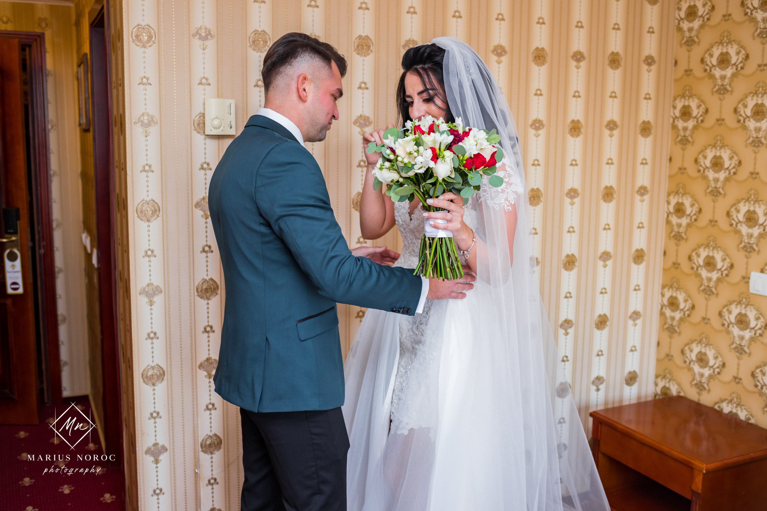 Elena & Petrisor | Hotel Restaurant La Castel Iasi
